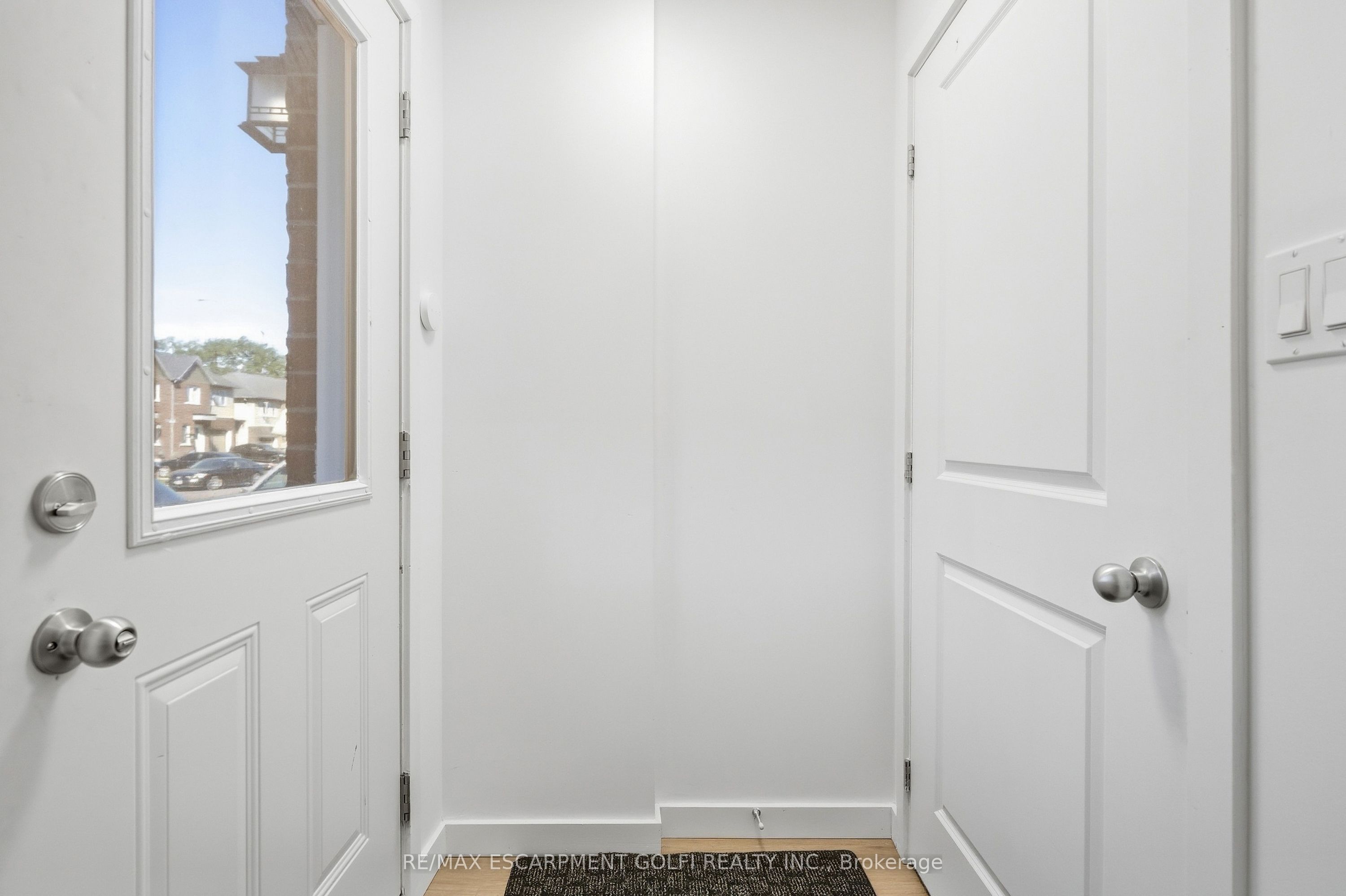383 Chaffey Street Property Photo 3