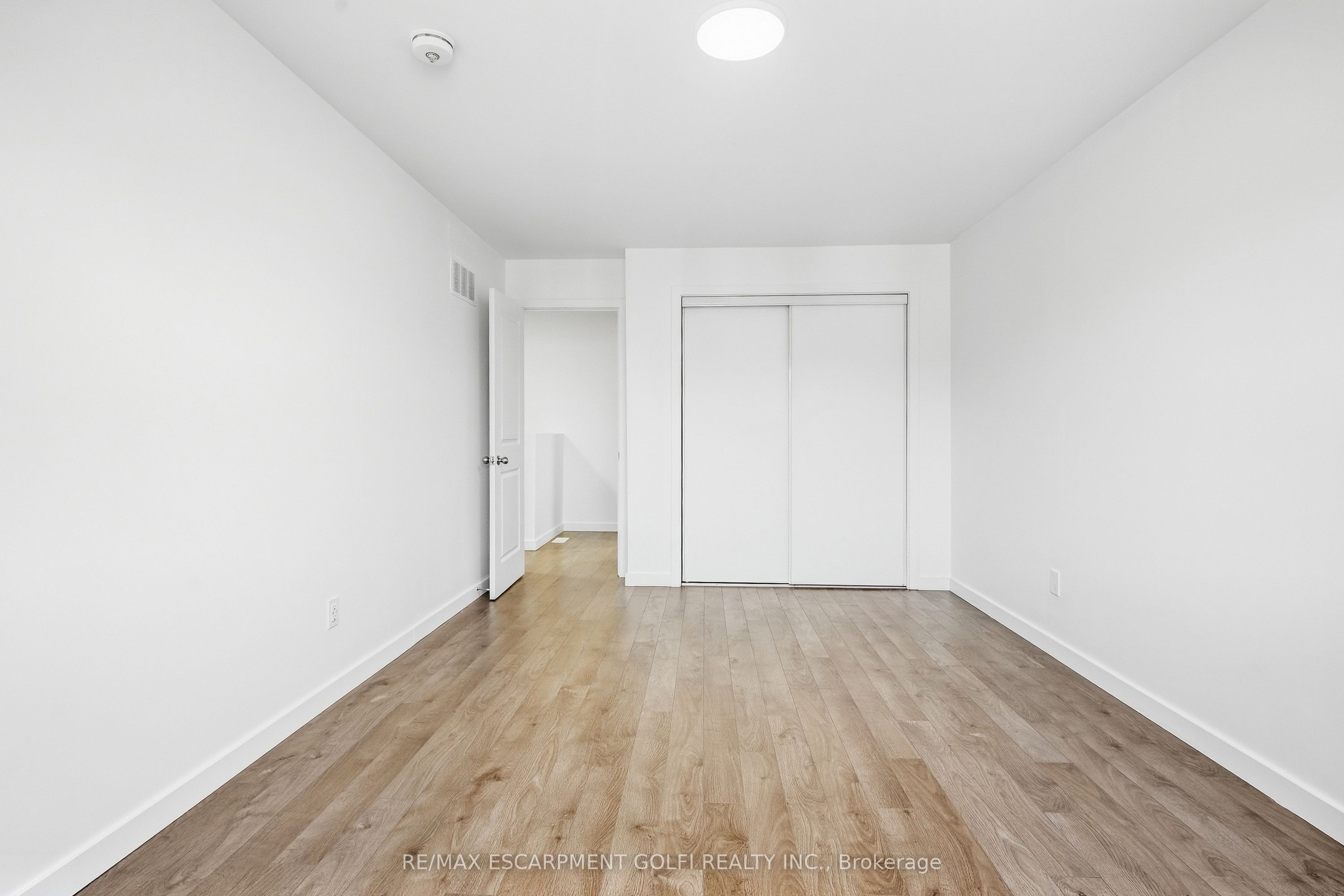 383 Chaffey Street Property Photo 18