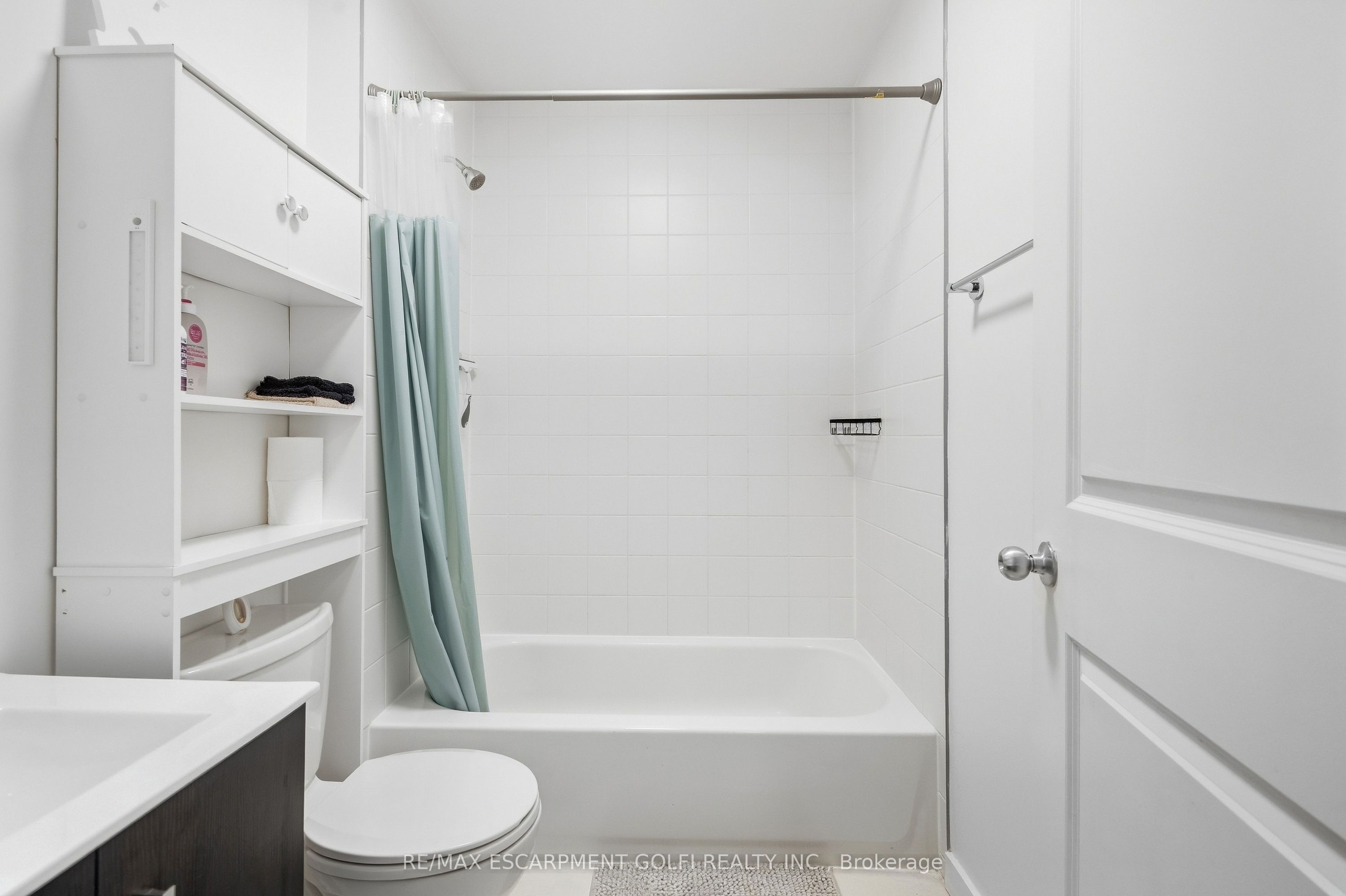 383 Chaffey Street Property Photo 20