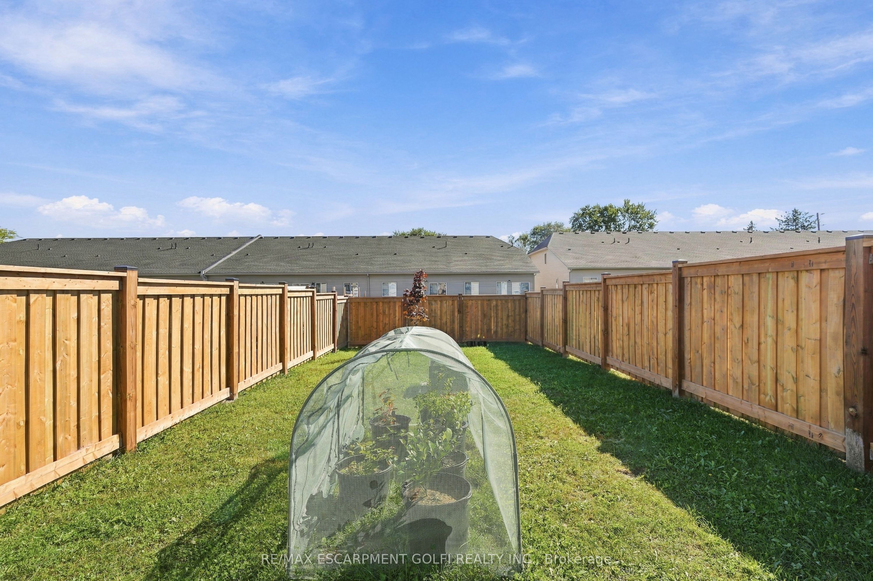 383 Chaffey Street Property Photo 21