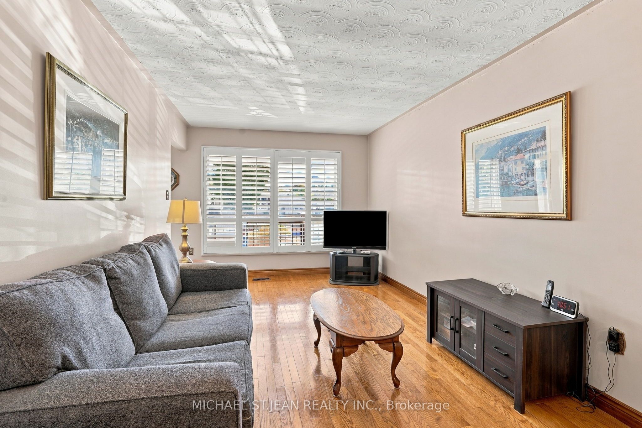 564 Cochrane Road Property Photo 14
