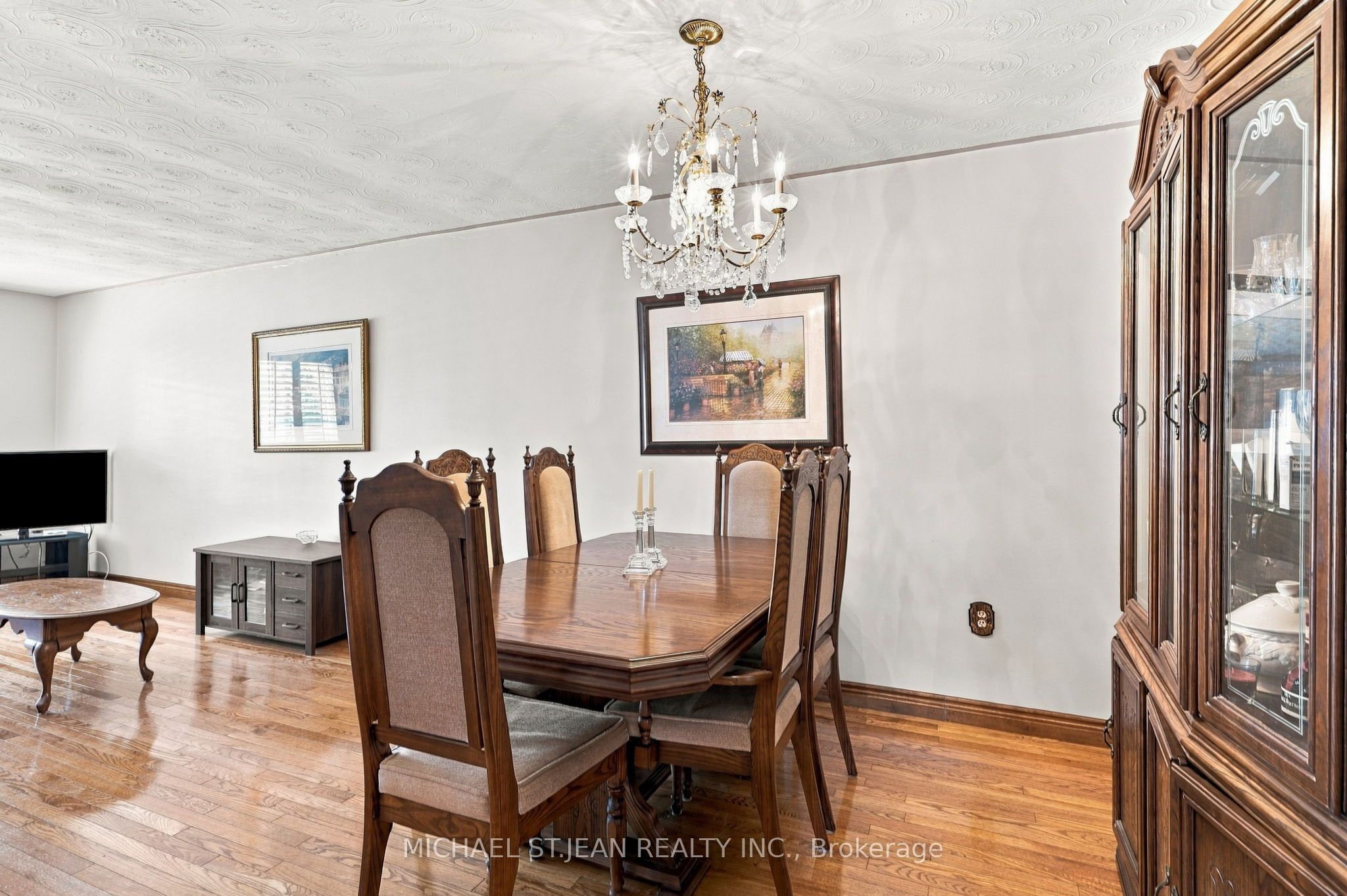 564 Cochrane Road Property Photo 19