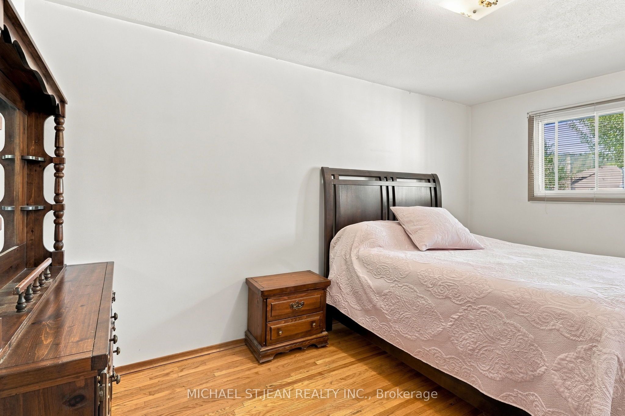 564 Cochrane Road Property Photo 23