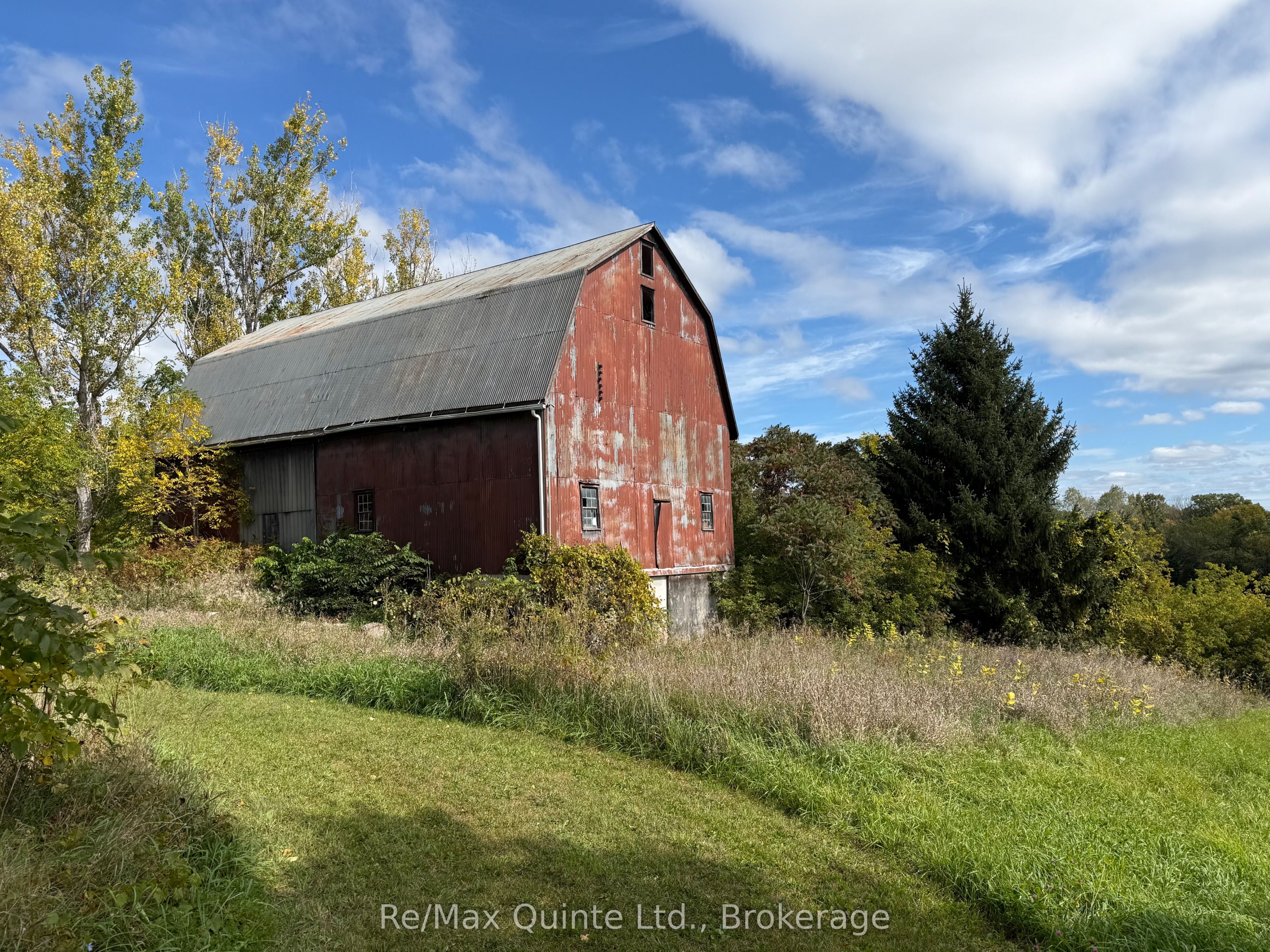 1079 Clearview Road Property Photo 9