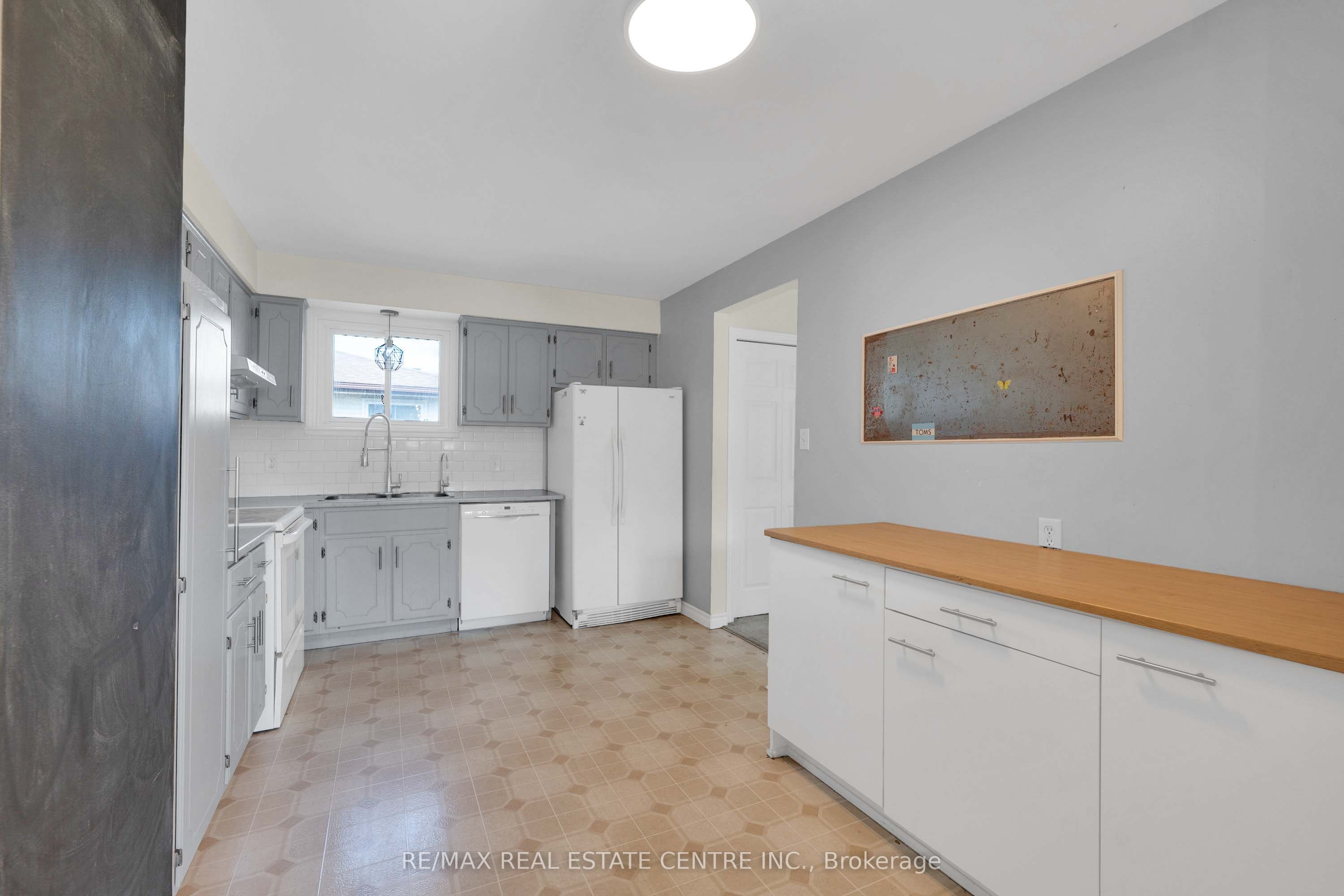 141 Cedar Crest Street Property Photo 11