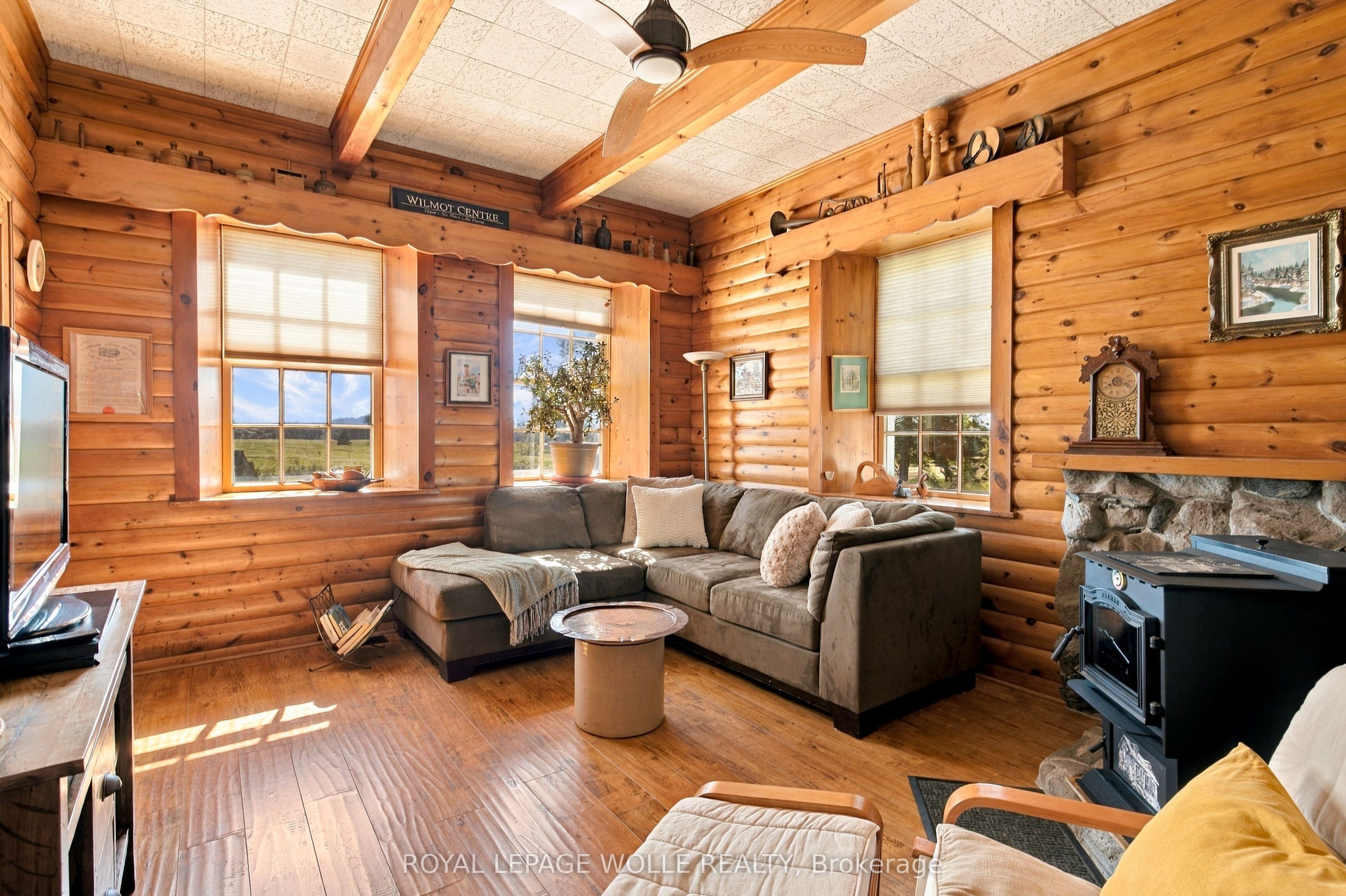 2744 Bleams Road Property Photo 8