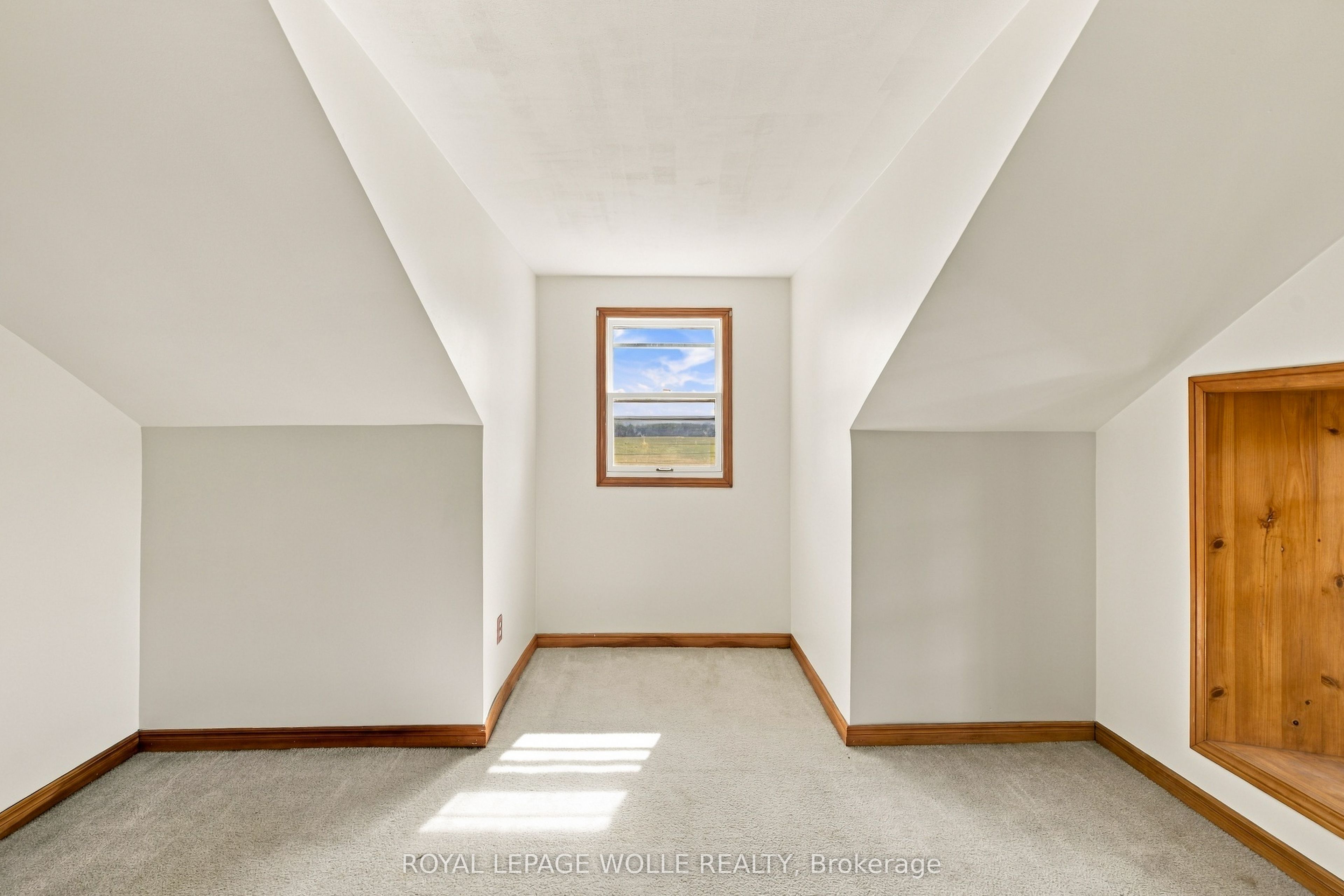 2744 Bleams Road Property Photo 13