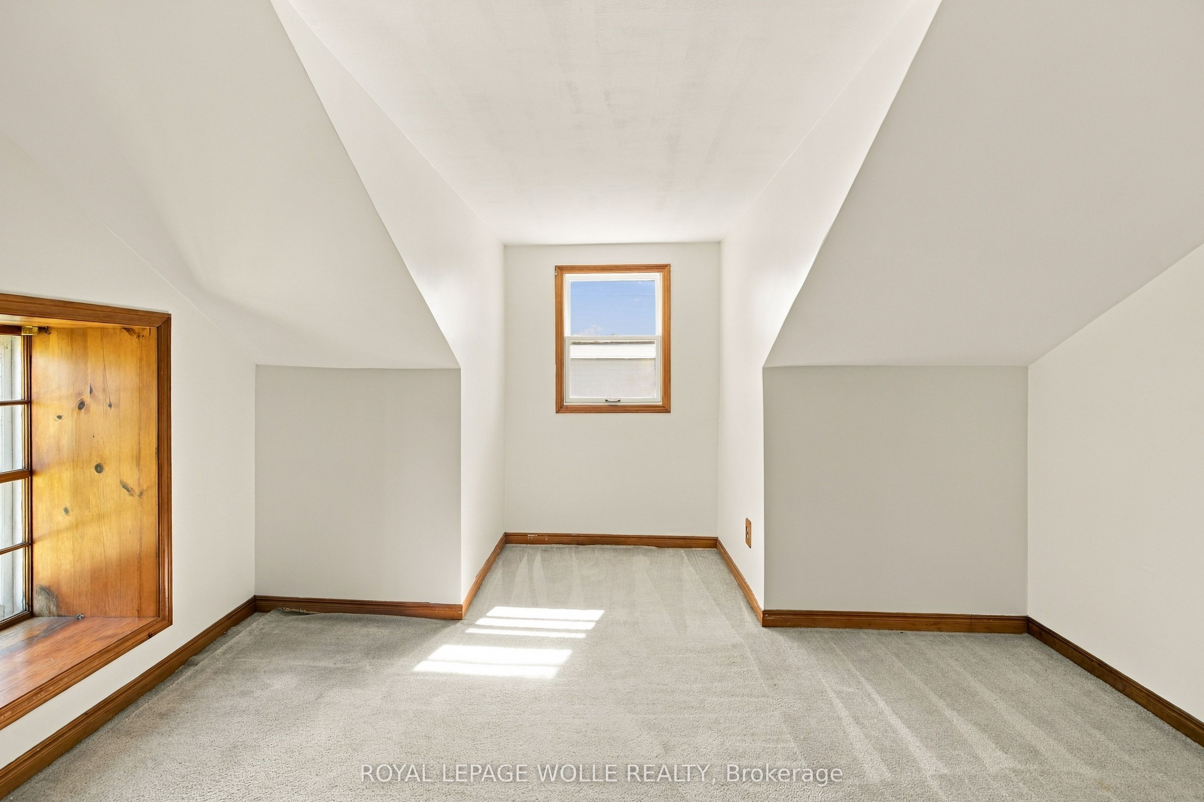 2744 Bleams Road Property Photo 17