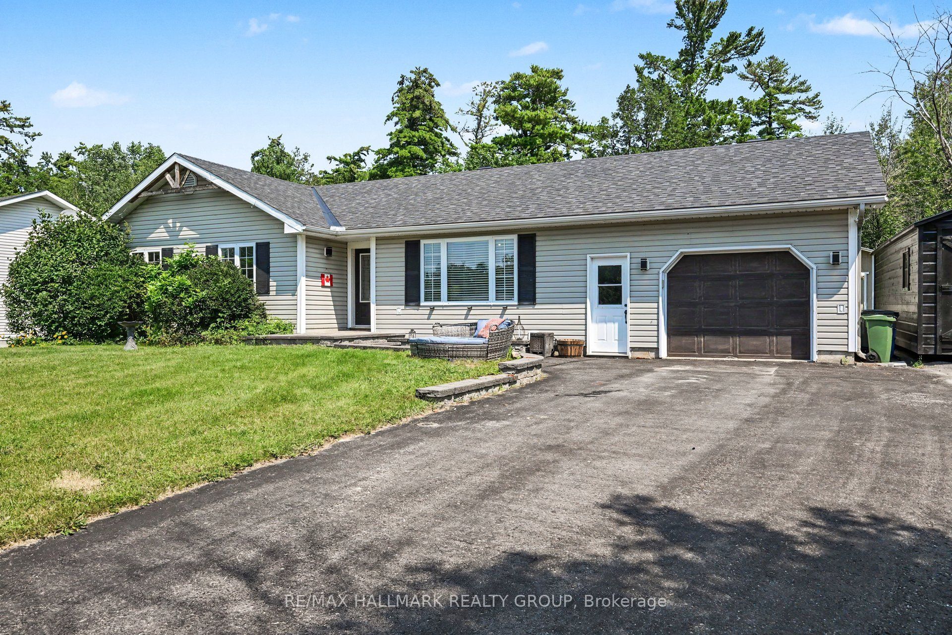 108 Snye Court Property Photo 3