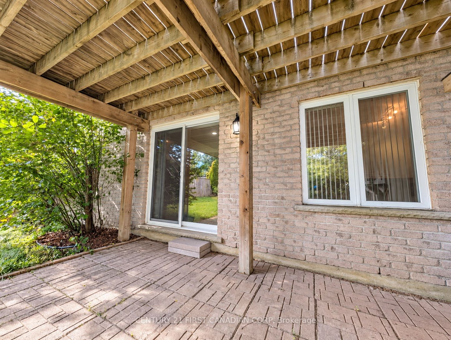 924 Guildwood Boulevard LOWER Property Photo 1