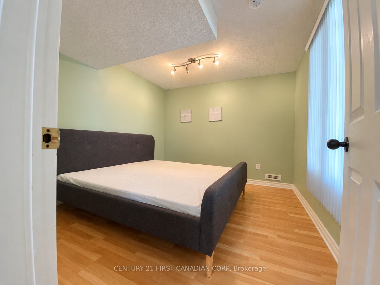 924 Guildwood Boulevard Lower Property Photo 7