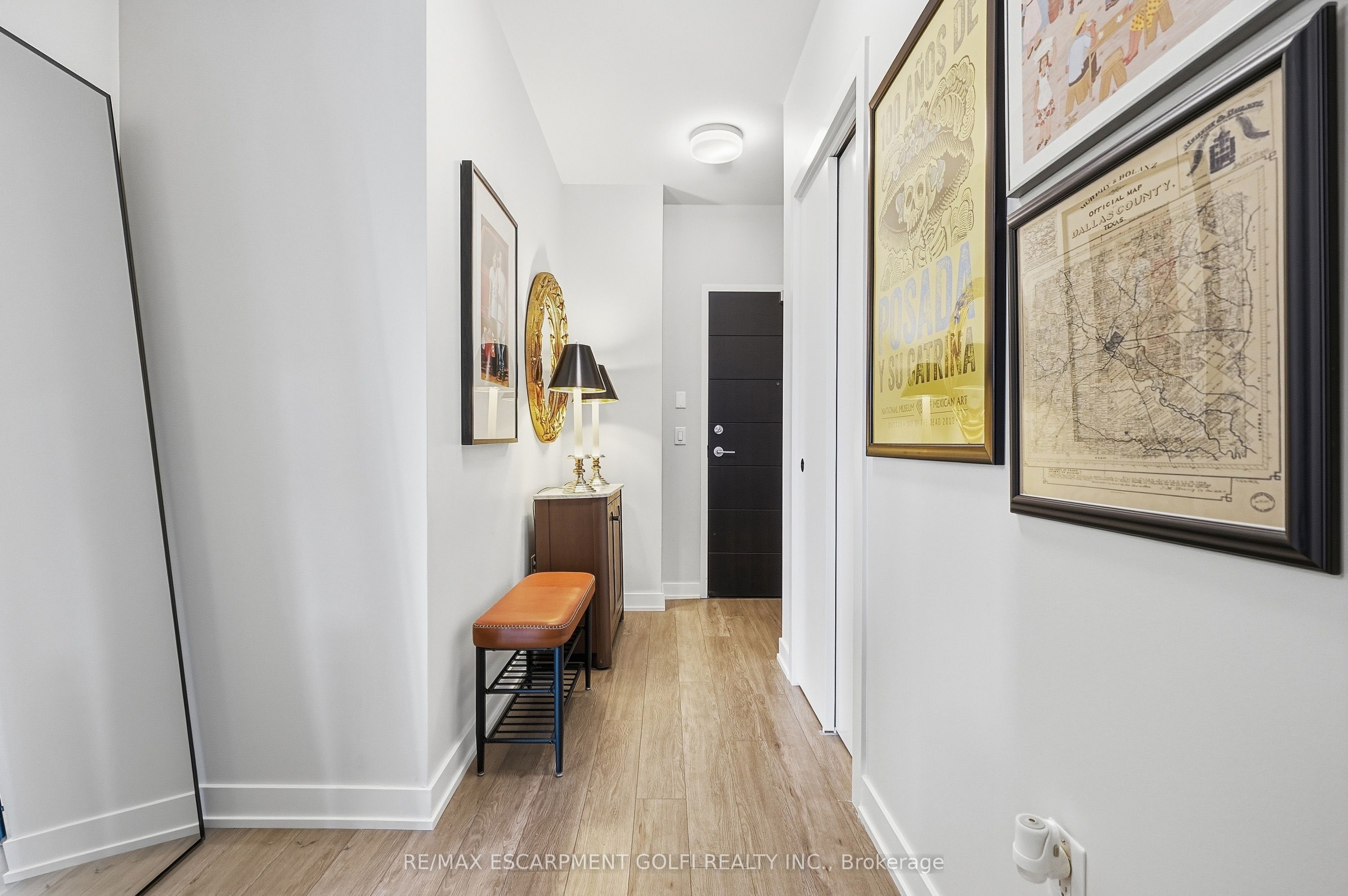 212 King William Street 515 Property Photo 6