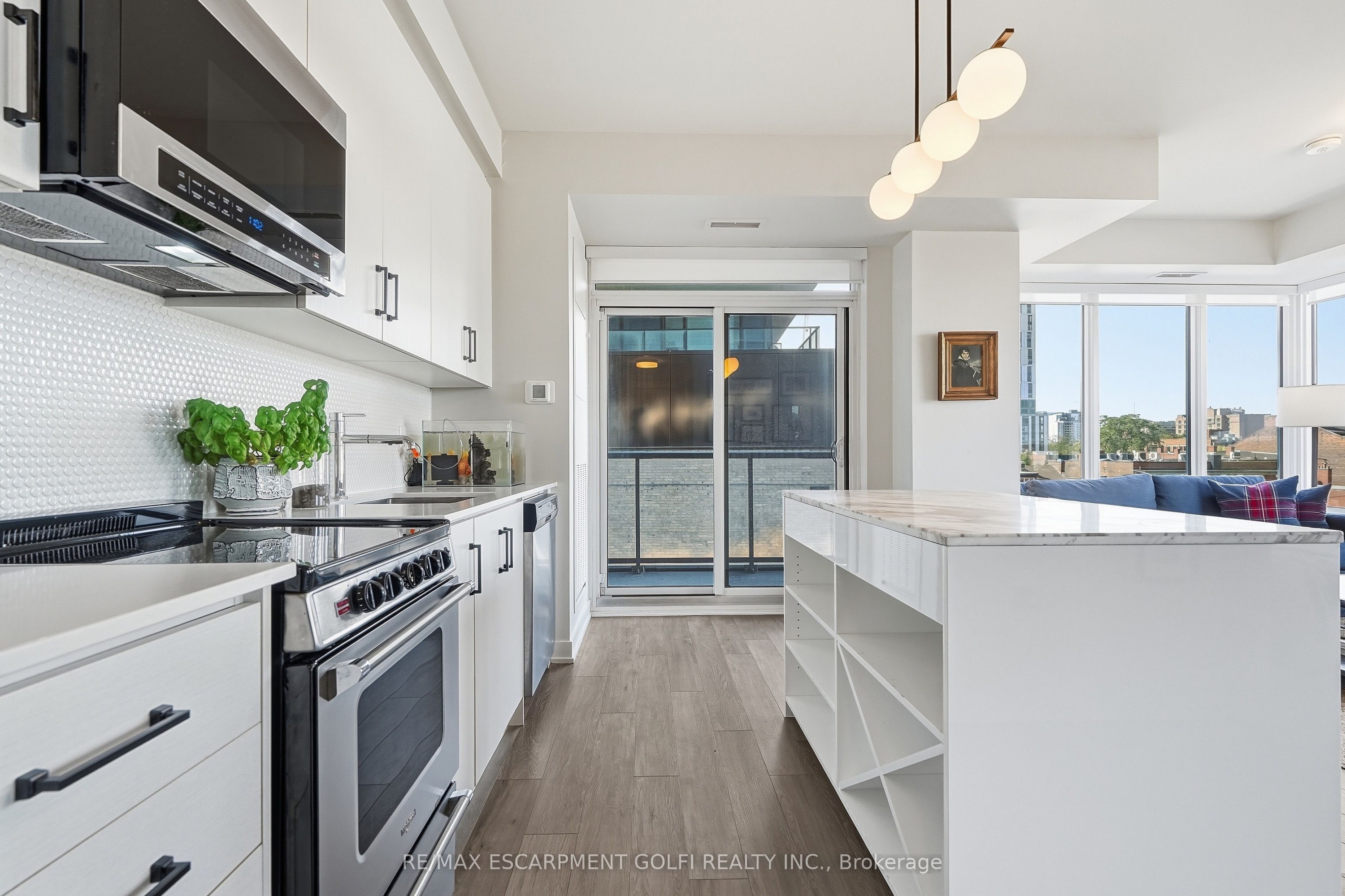 212 King William Street 515 Property Photo 8