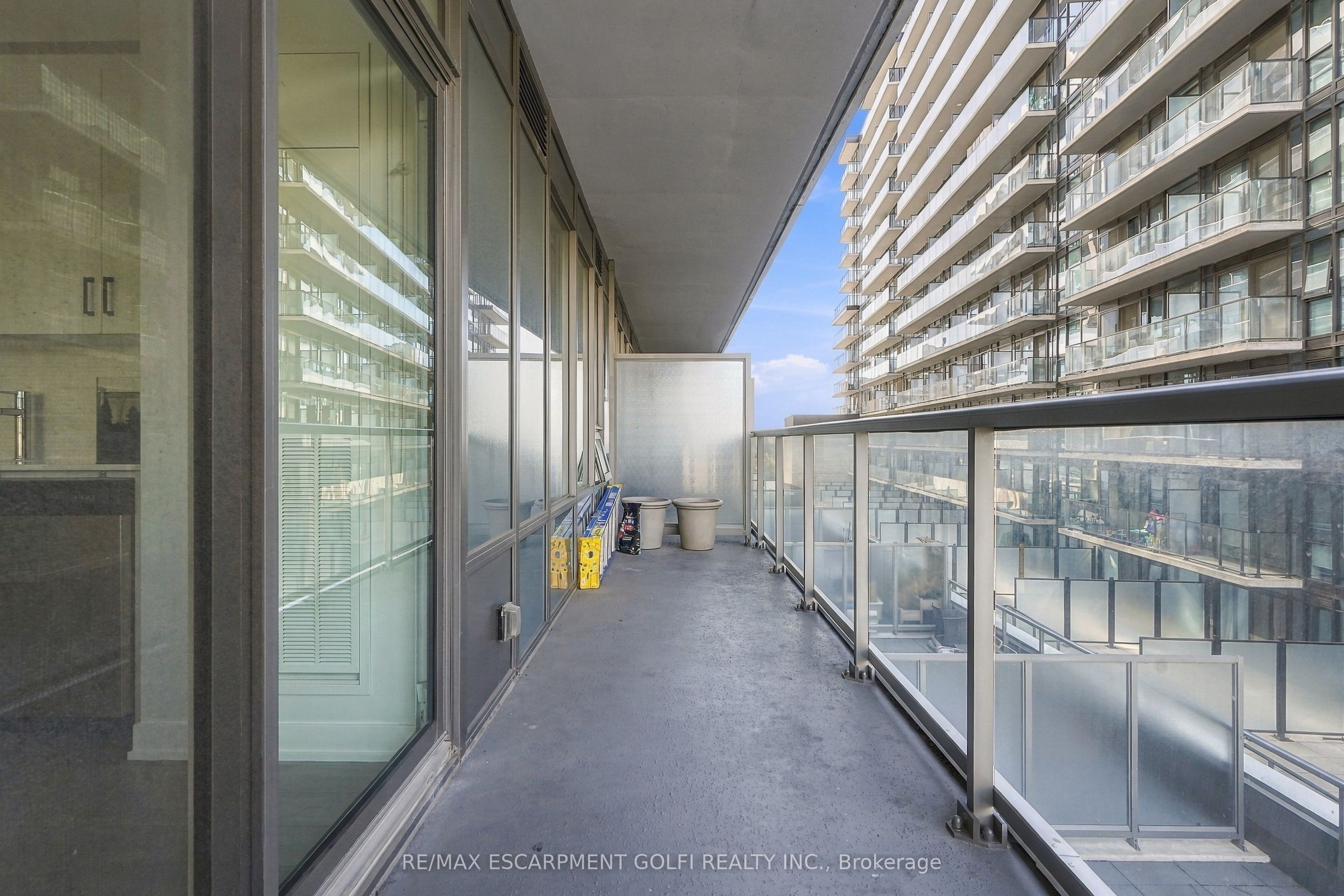 212 King William Street 515 Property Photo 23
