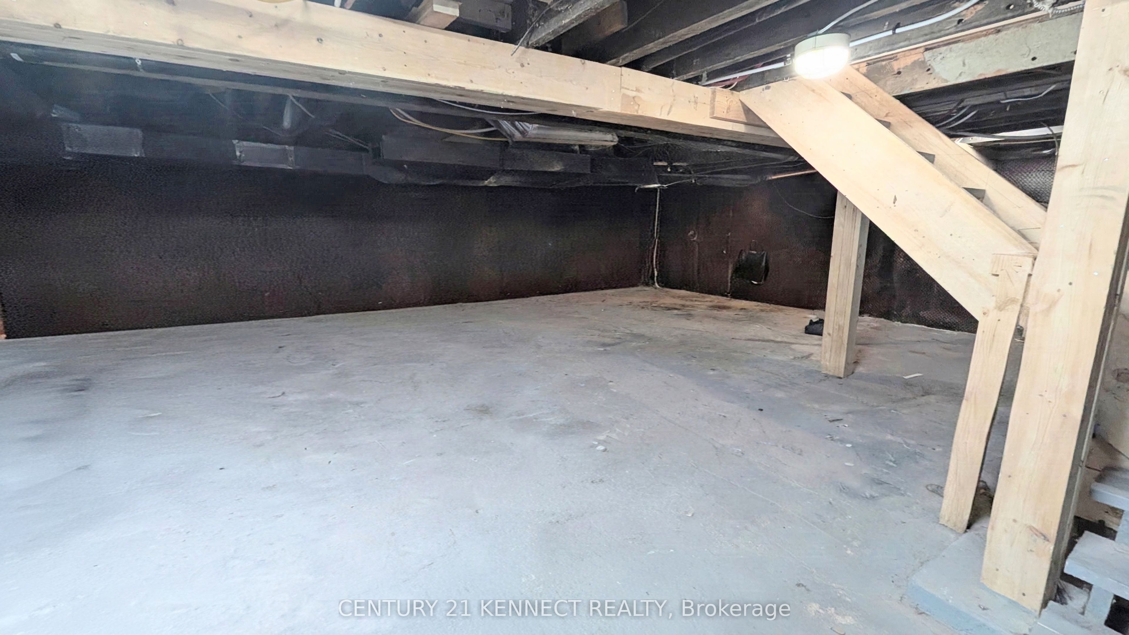 160 Glendale Avenue N Property Photo 20