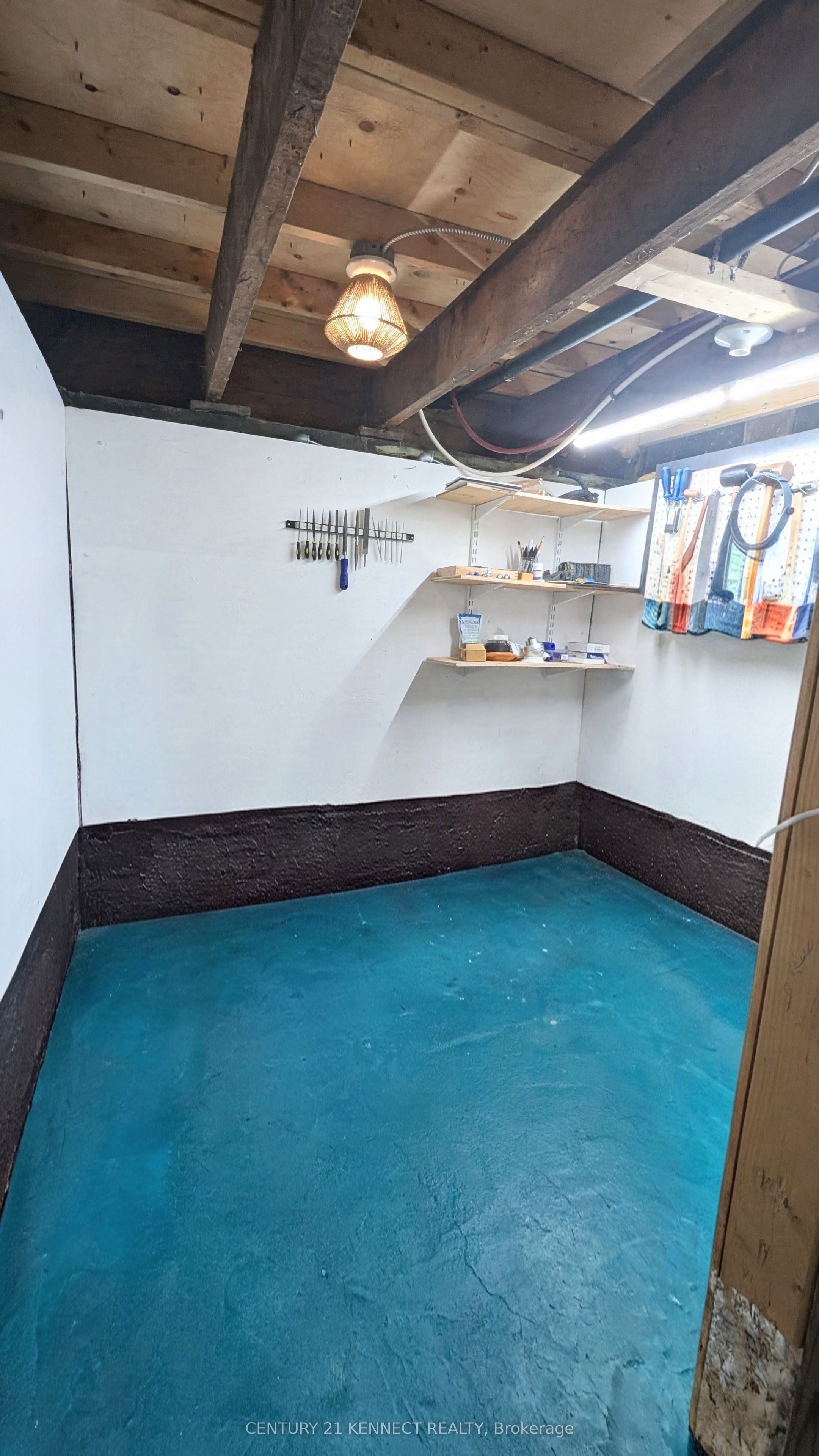 160 Glendale Avenue N Property Photo 21
