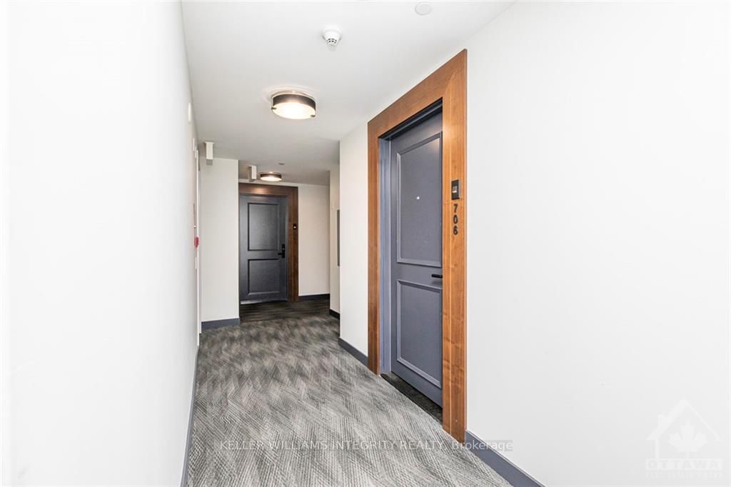 255 Bay Street 706 Property Photo 5