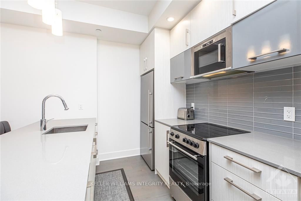 255 Bay Street 706 Property Photo 9