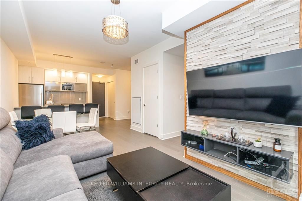 255 Bay Street 706 Property Photo 17