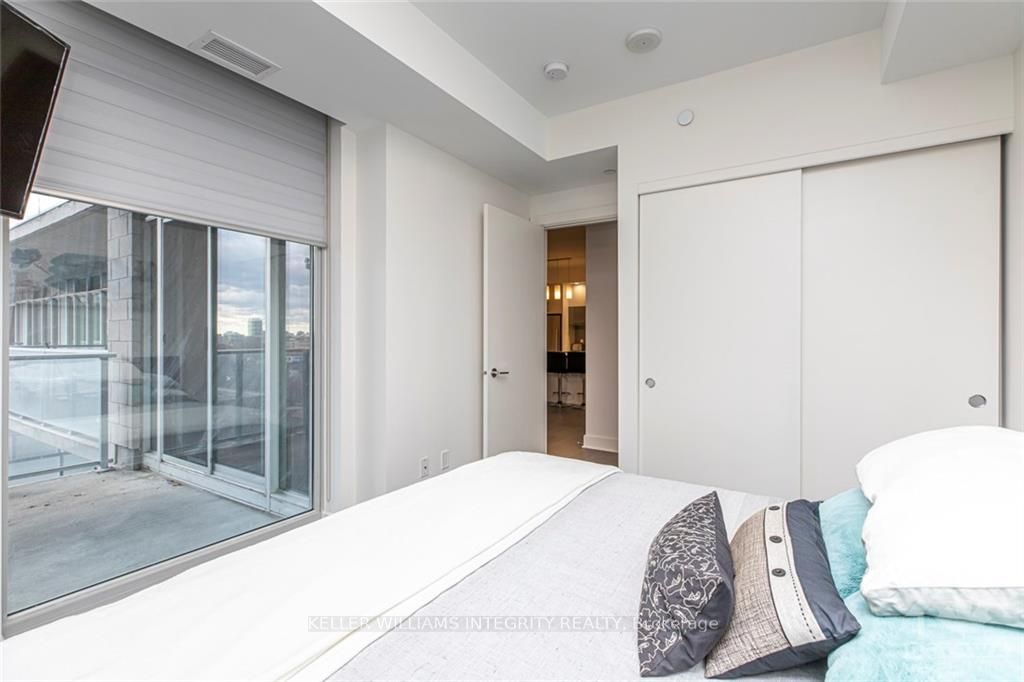 255 Bay Street 706 Property Photo 22