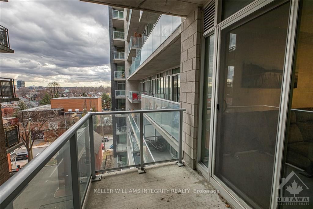 255 Bay Street 706 Property Photo 23