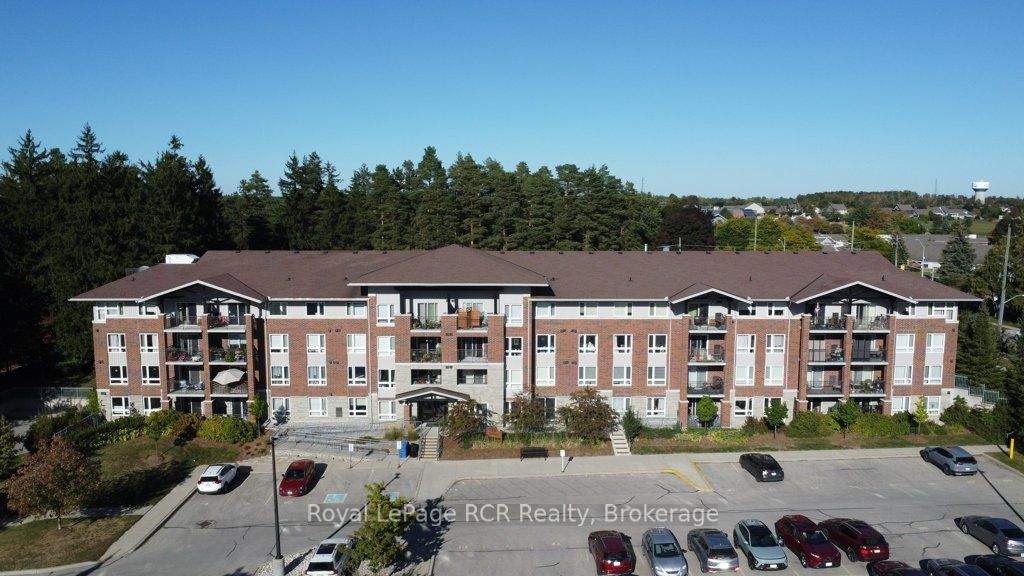 645 St David Street S 214