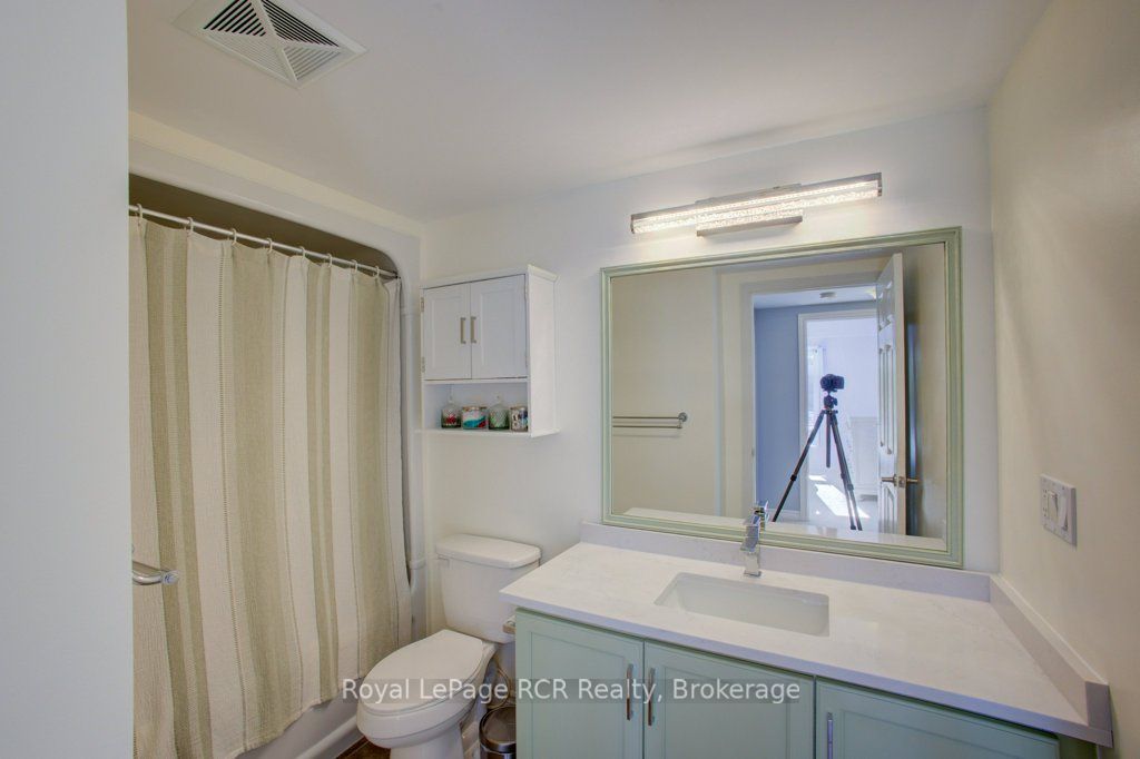 645 St David Street S 214 Property Photo 17