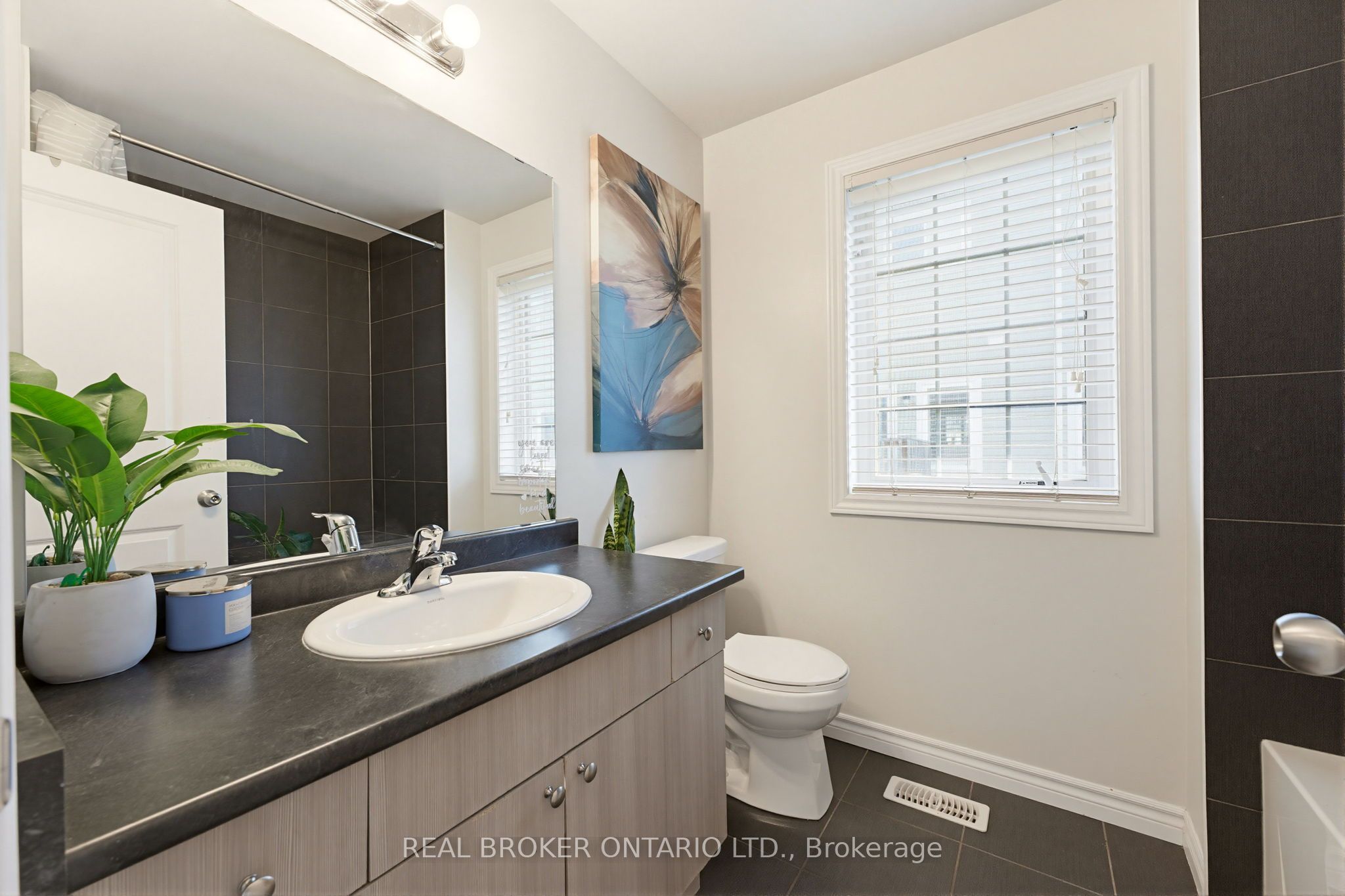 100 Chester Drive 16 Property Photo 18