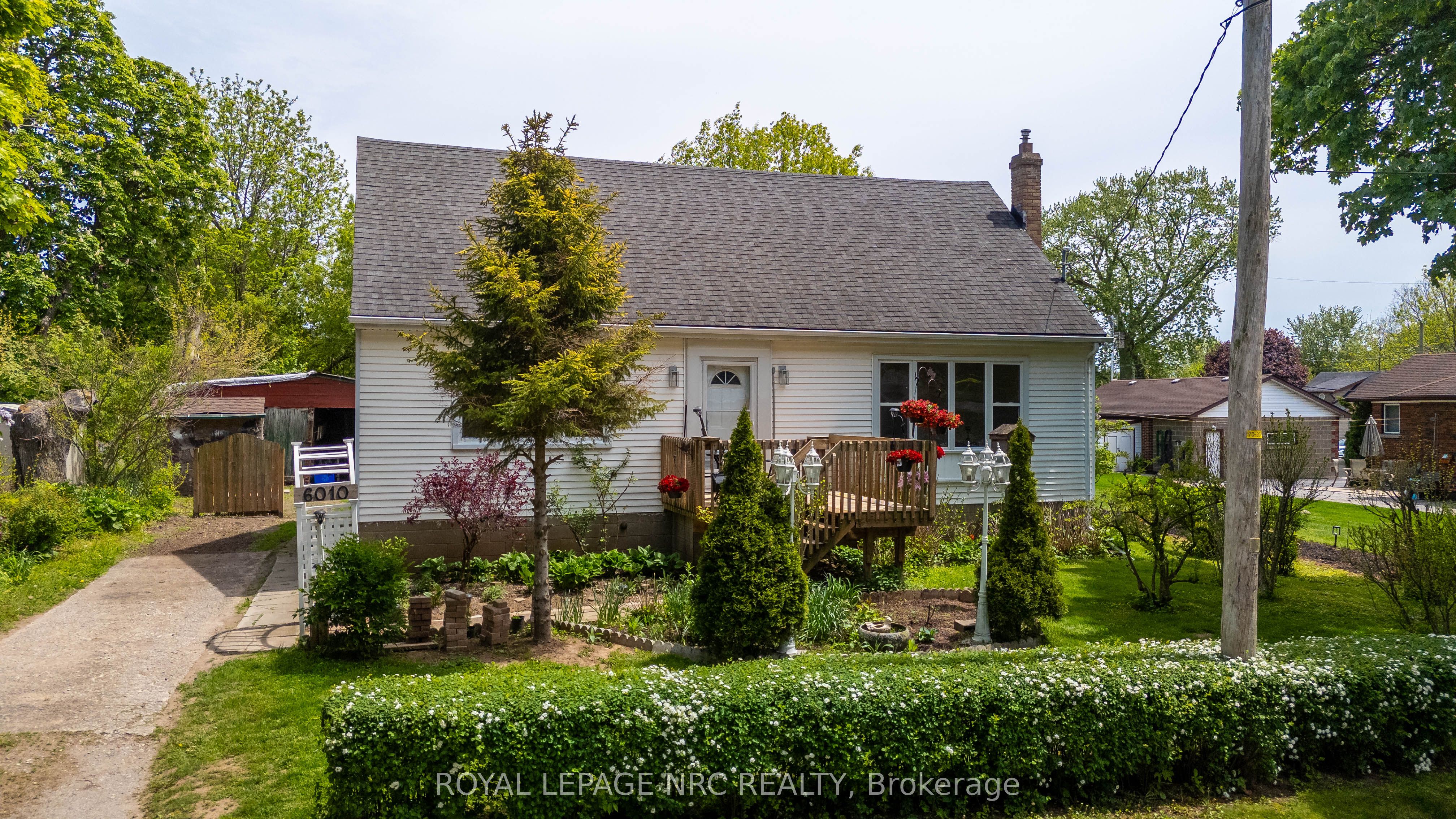 6010 Carlton Avenue Property Photo 1