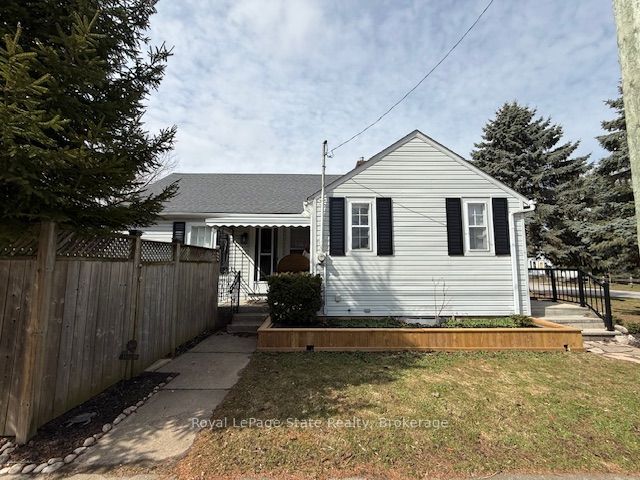 6988 High Street Property Photo 2