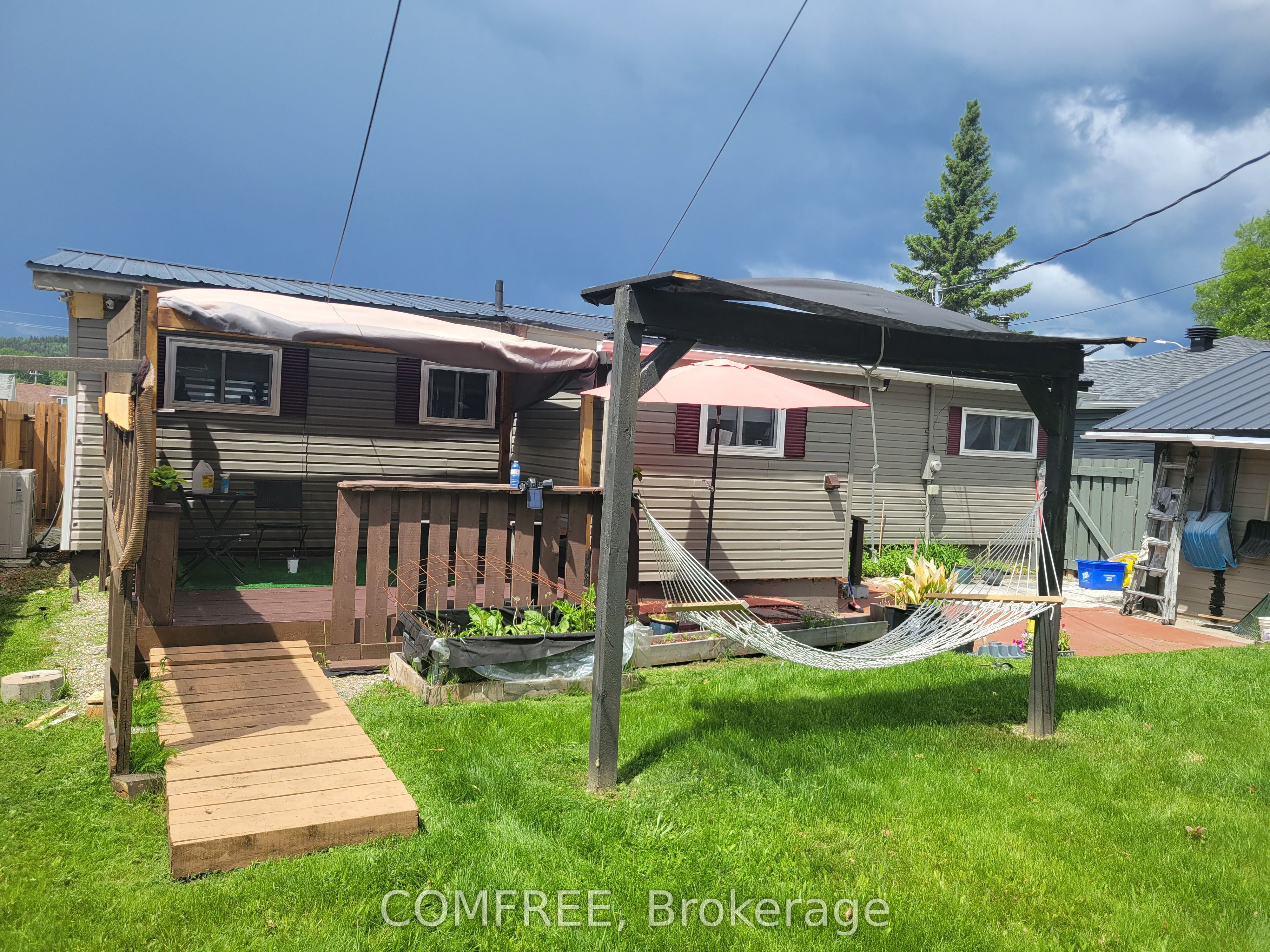 4 Graham Drive Property Photo 2