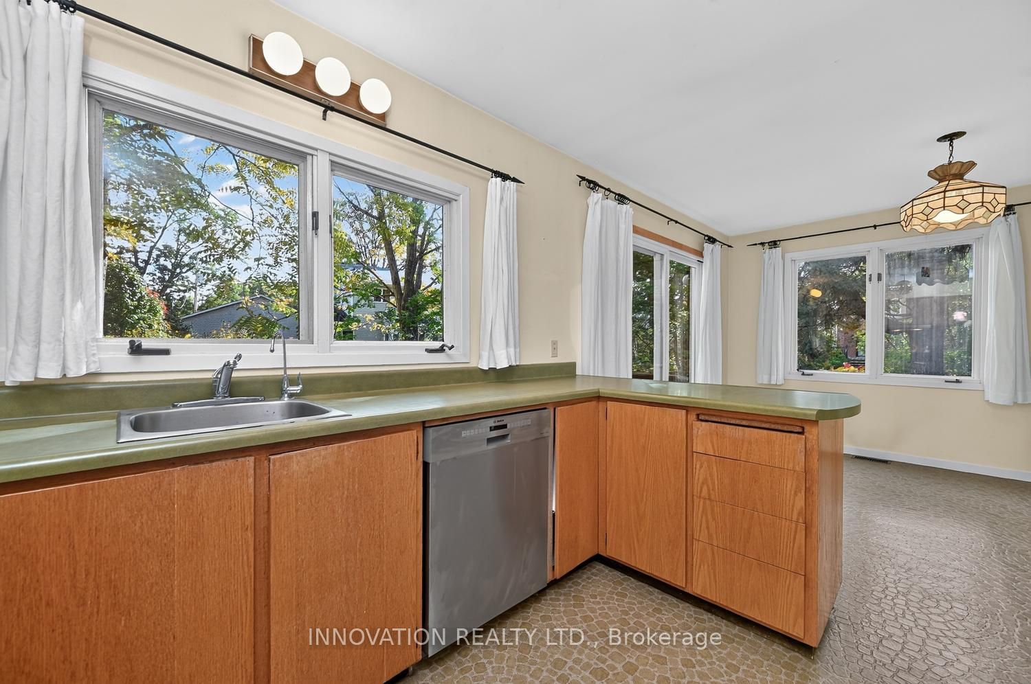 6701 Lord Nelson Street Property Photo 14