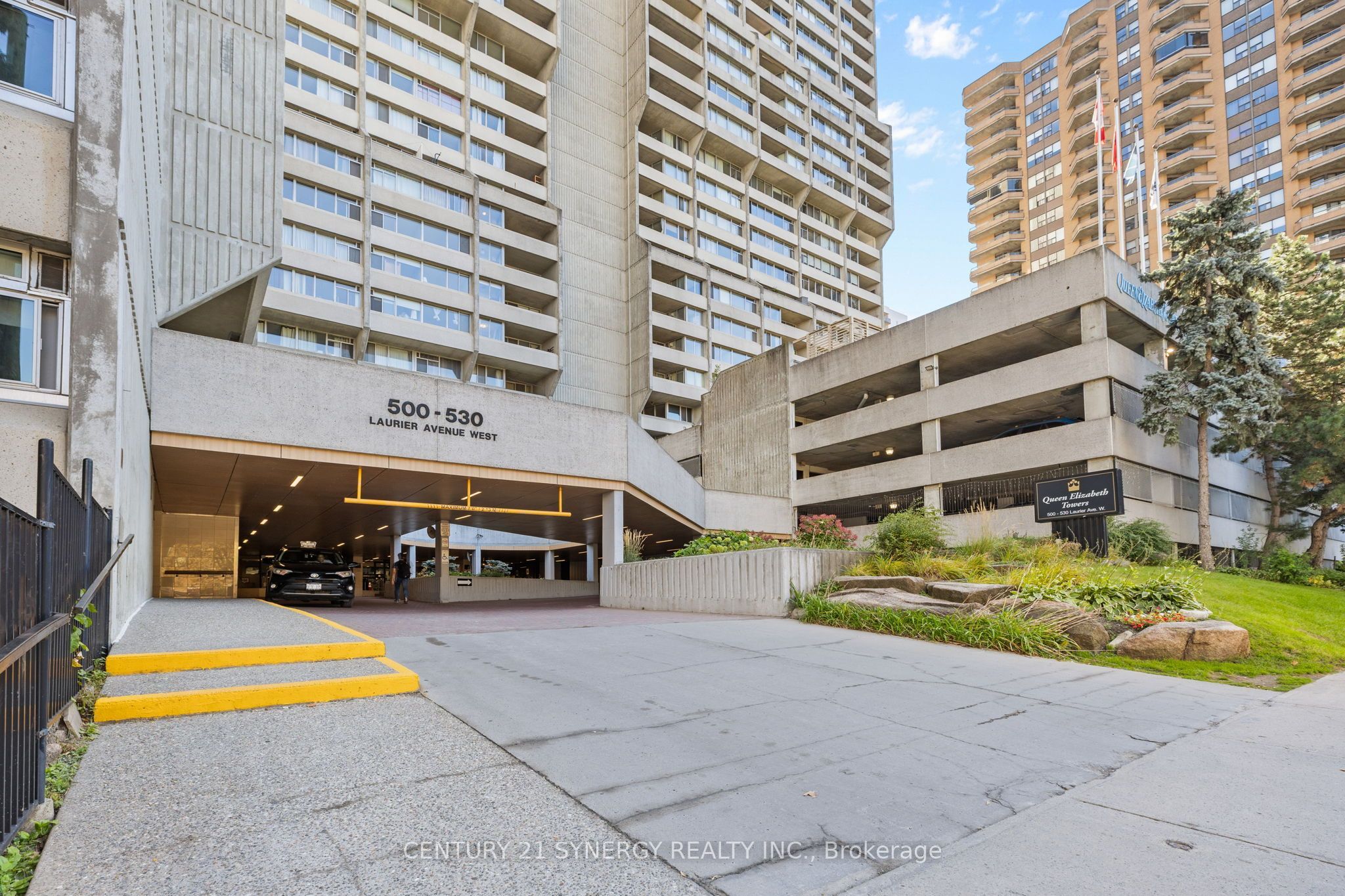 530 Laurier Avenue W 1605 Property Photo 1