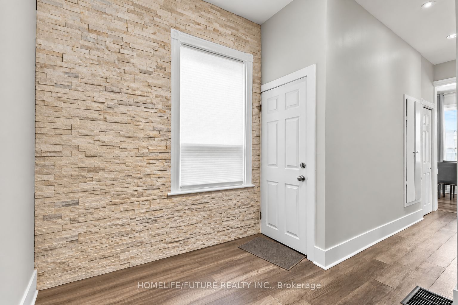 181 West Avenue Property Photo 5