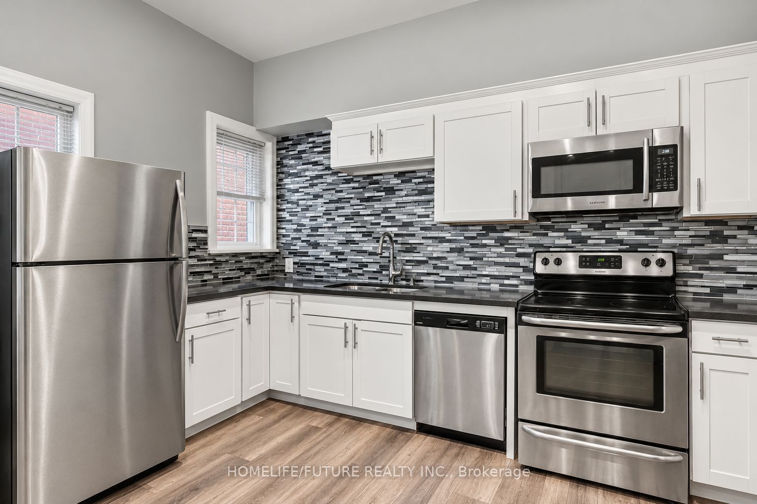 181 West Avenue Property Photo 6