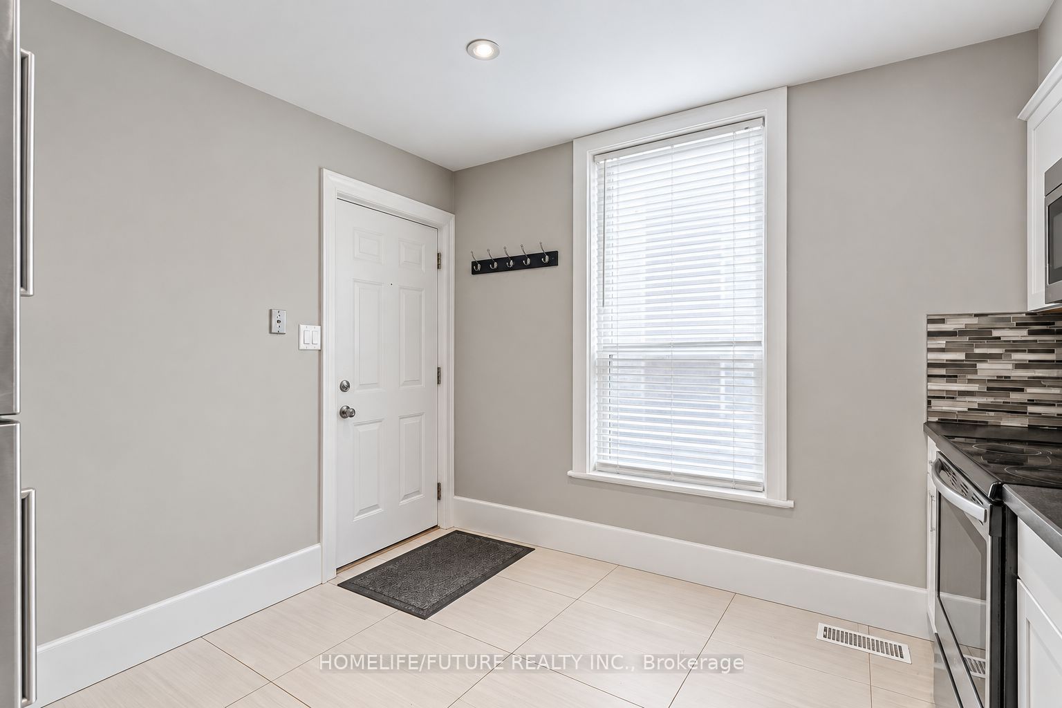 181 West Avenue Property Photo 14