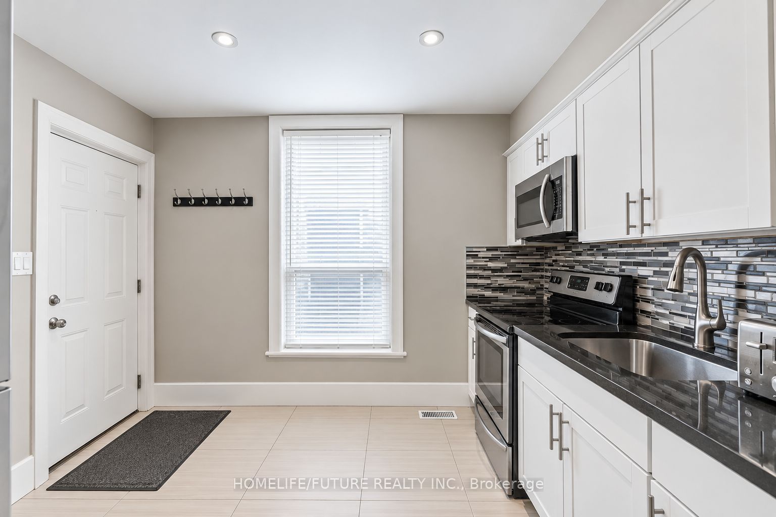 181 West Avenue Property Photo 16