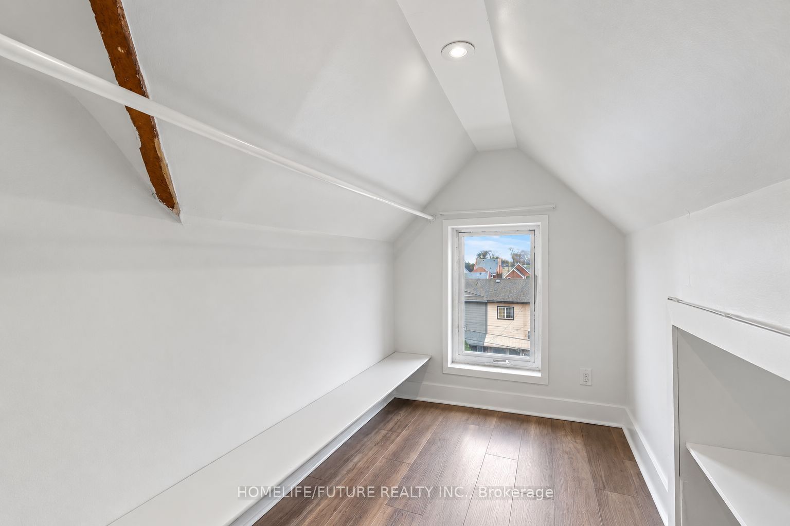 181 West Avenue Property Photo 22