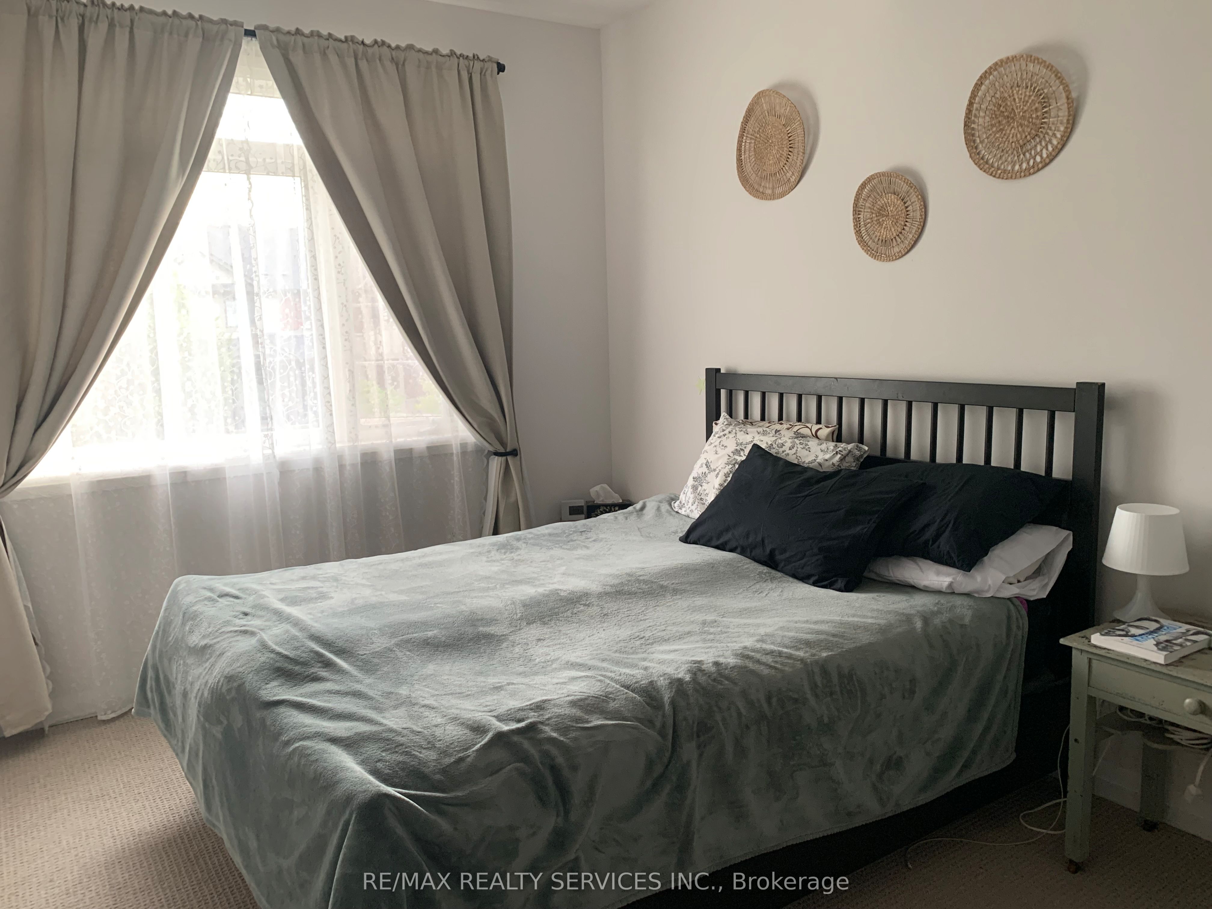 6 Shay Lane Property Photo 5