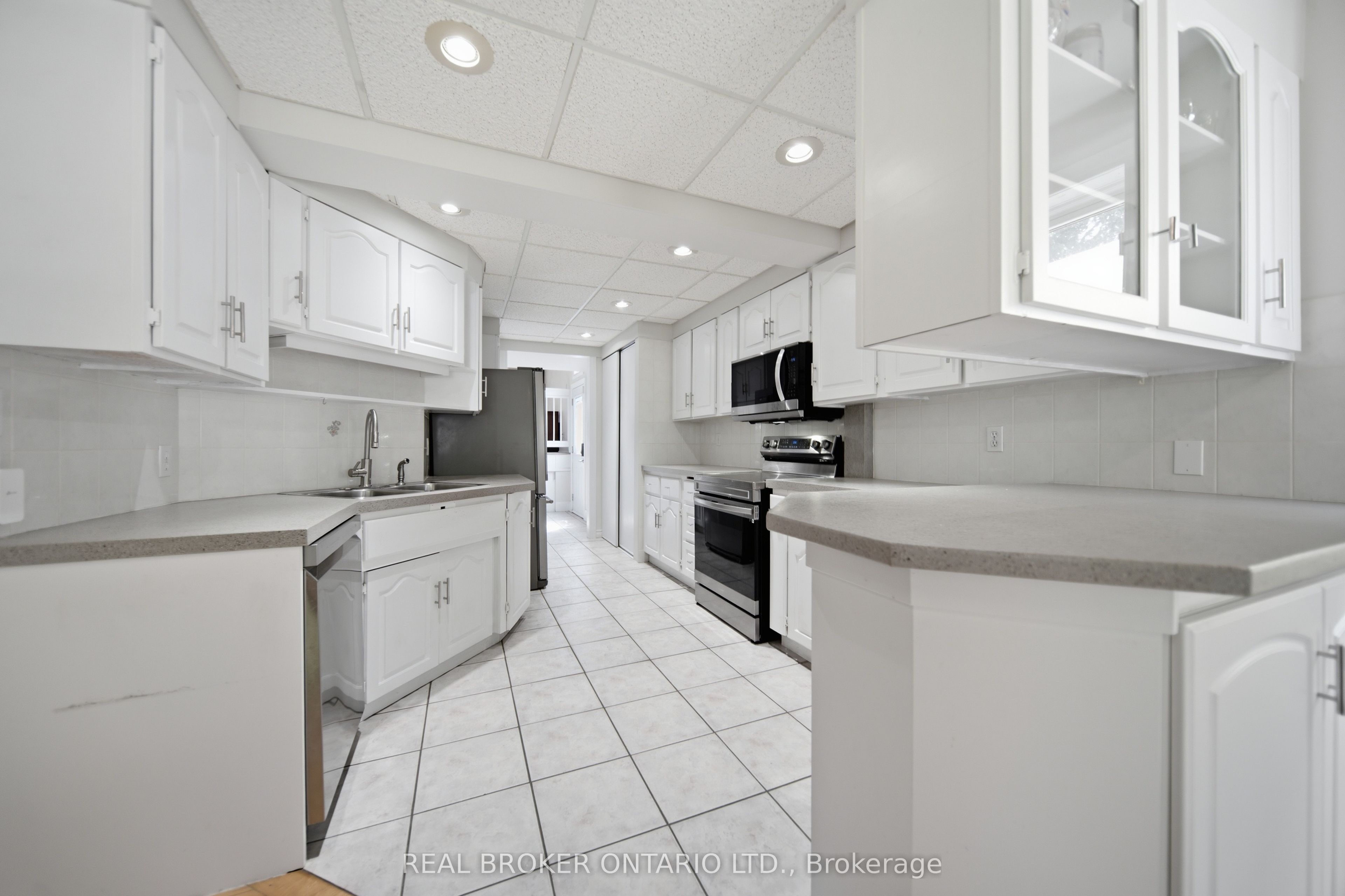 35 Perth Road Property Photo 8