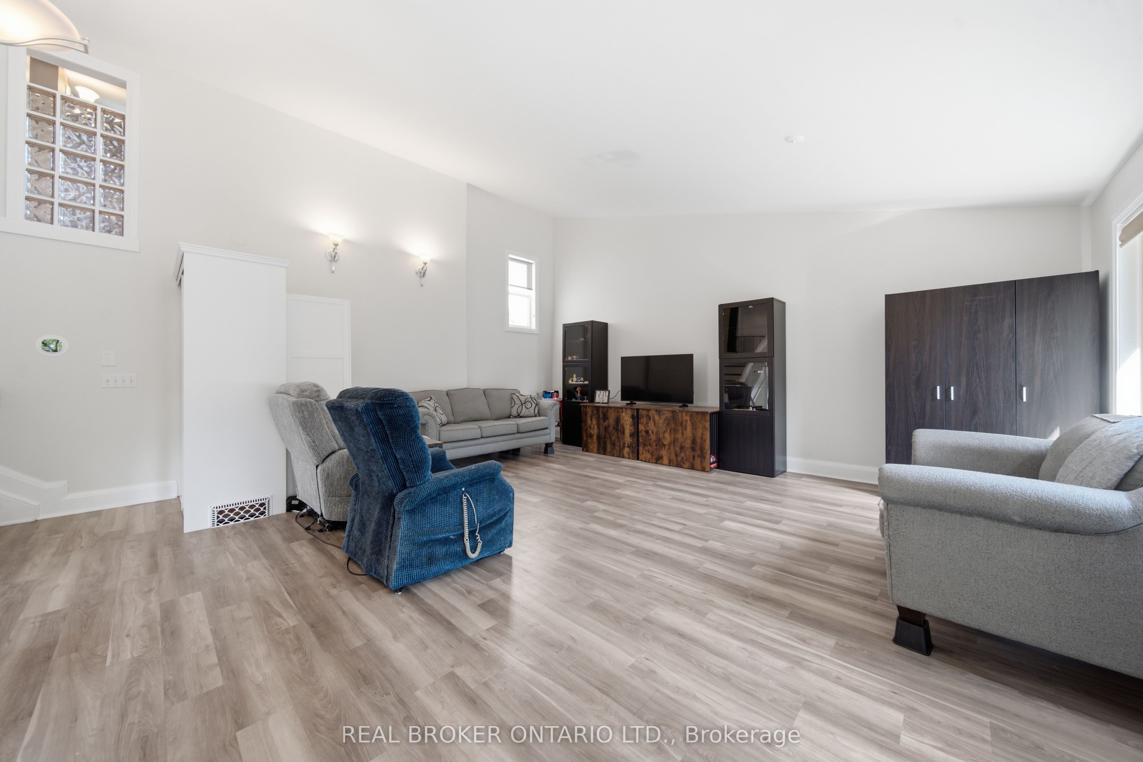 35 Perth Road Property Photo 19