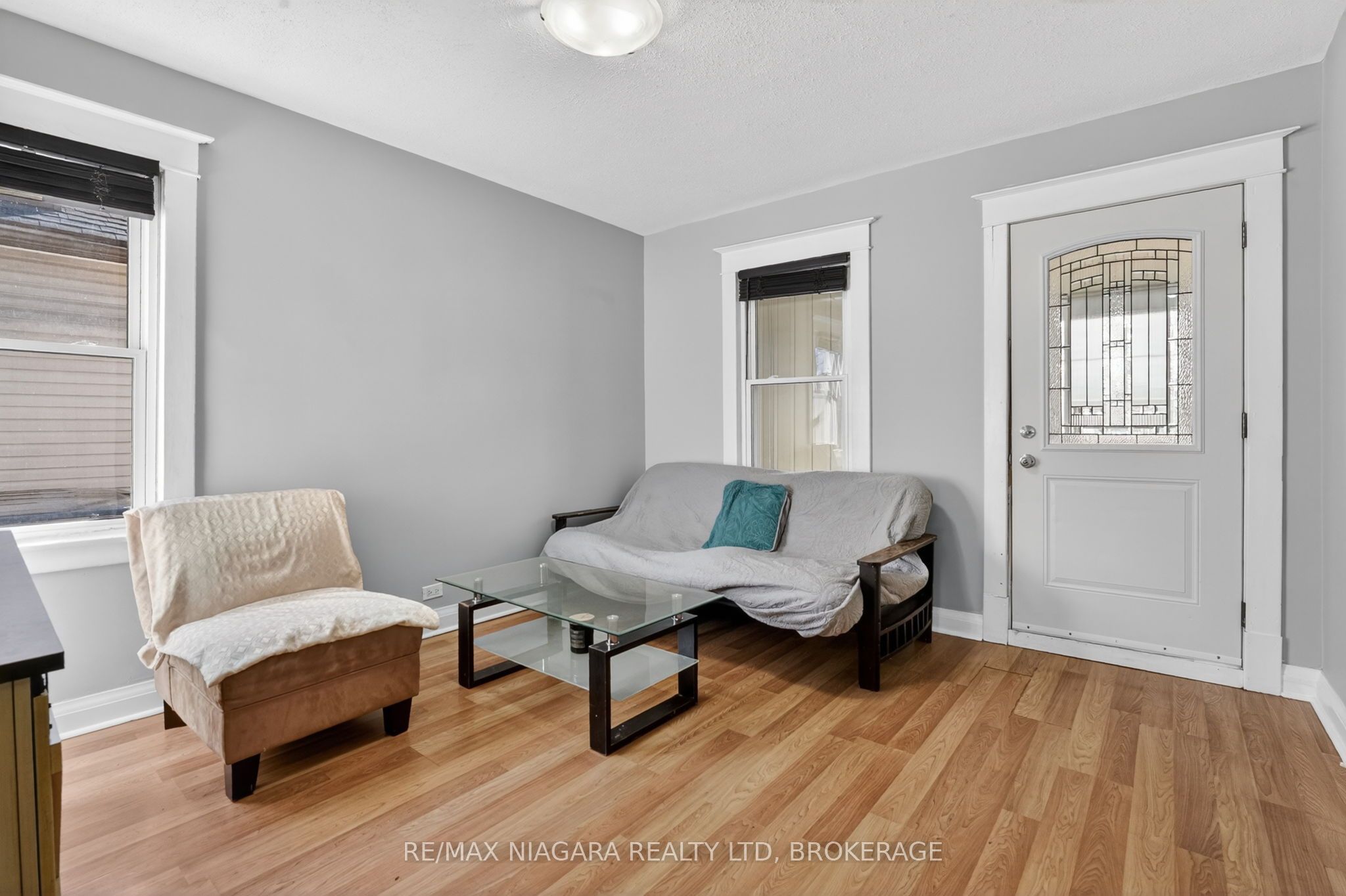 214 Niagara Street Property Photo 9