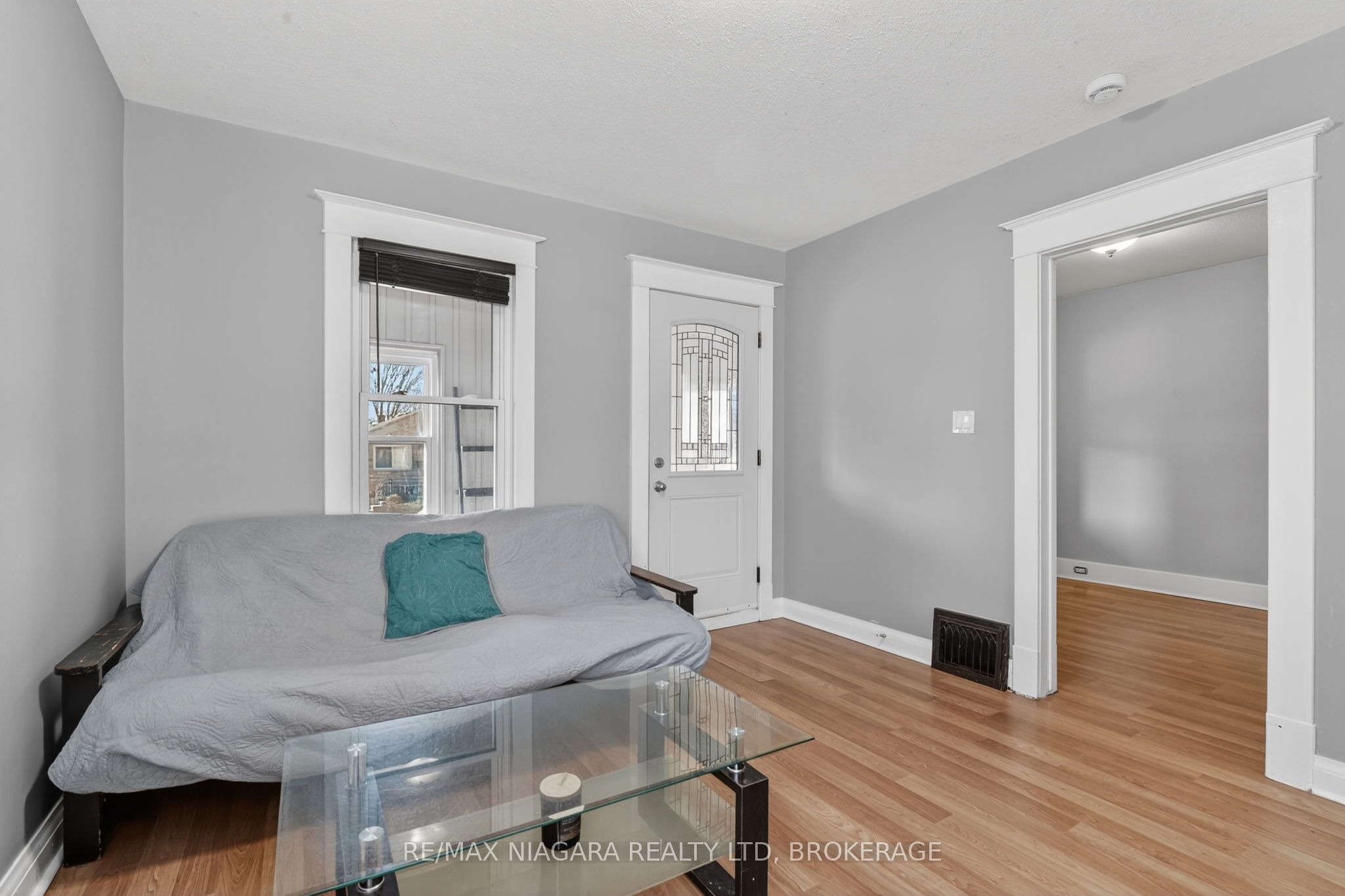 214 Niagara Street Property Photo 10