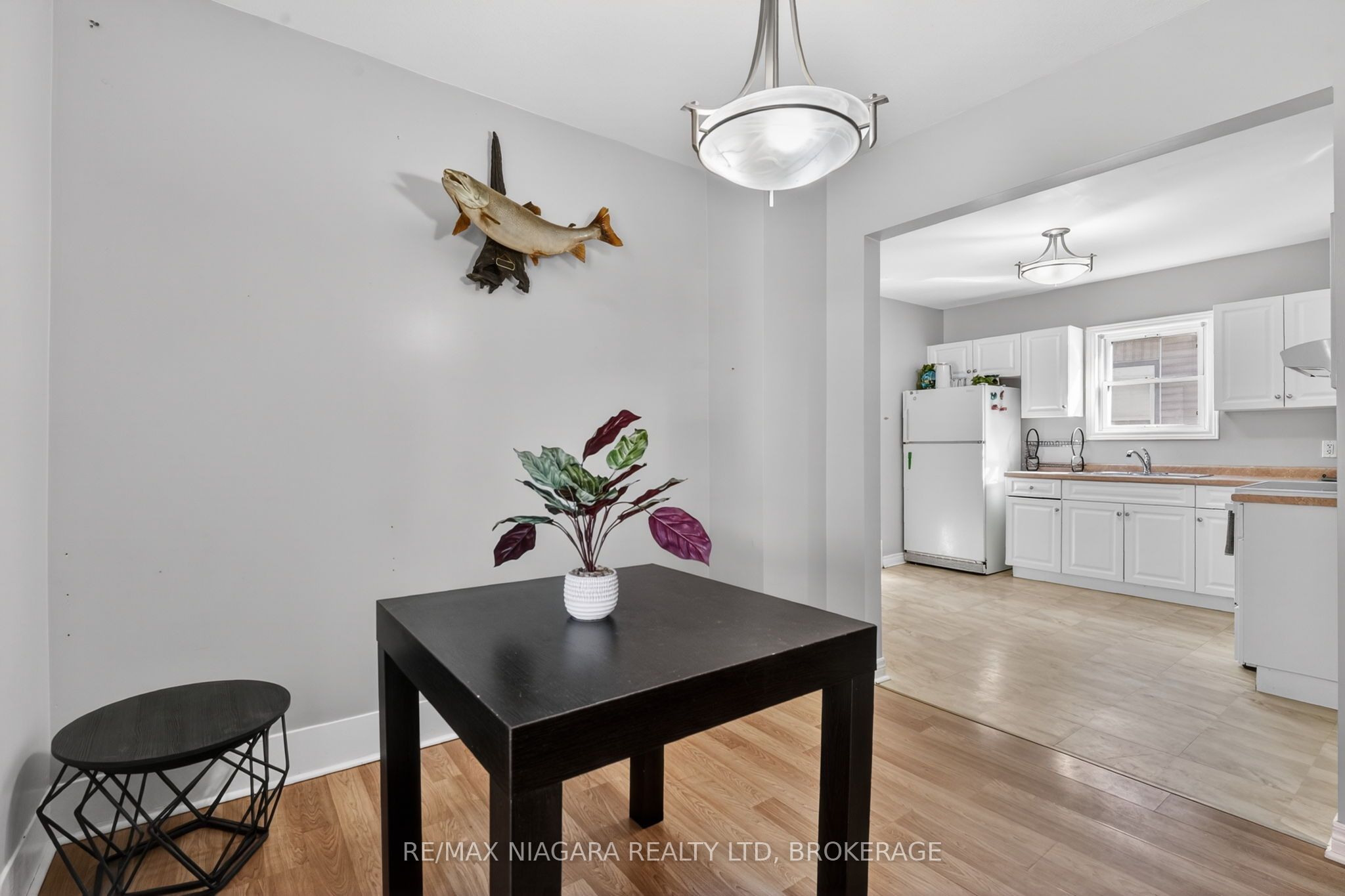 214 Niagara Street Property Photo 16