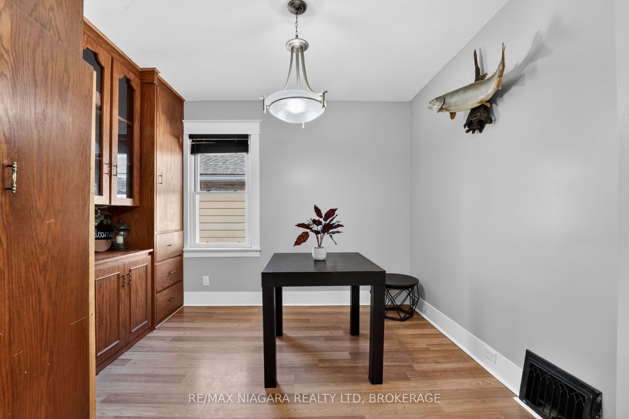 214 Niagara Street Property Photo 17