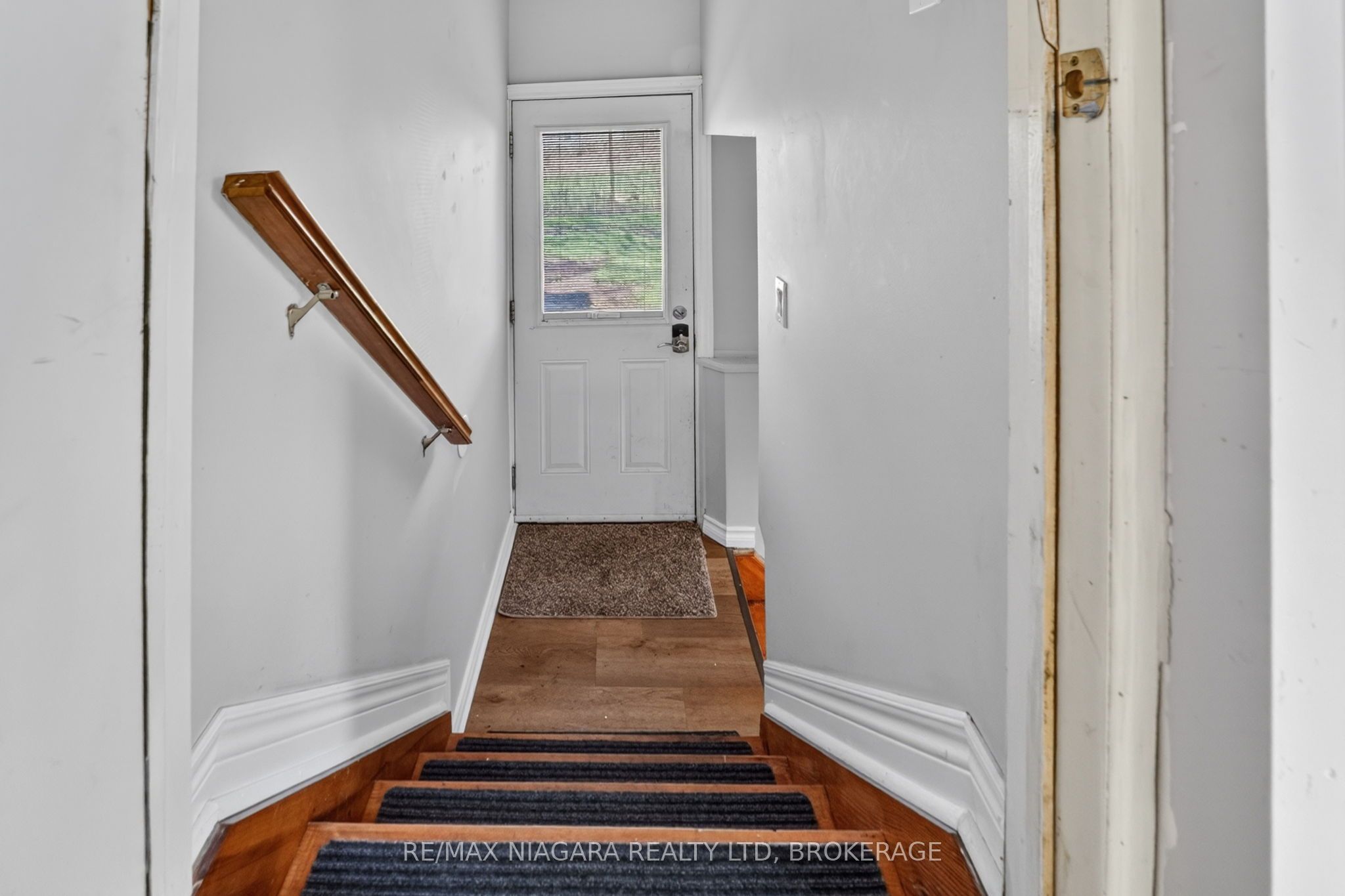 214 Niagara Street Property Photo 21