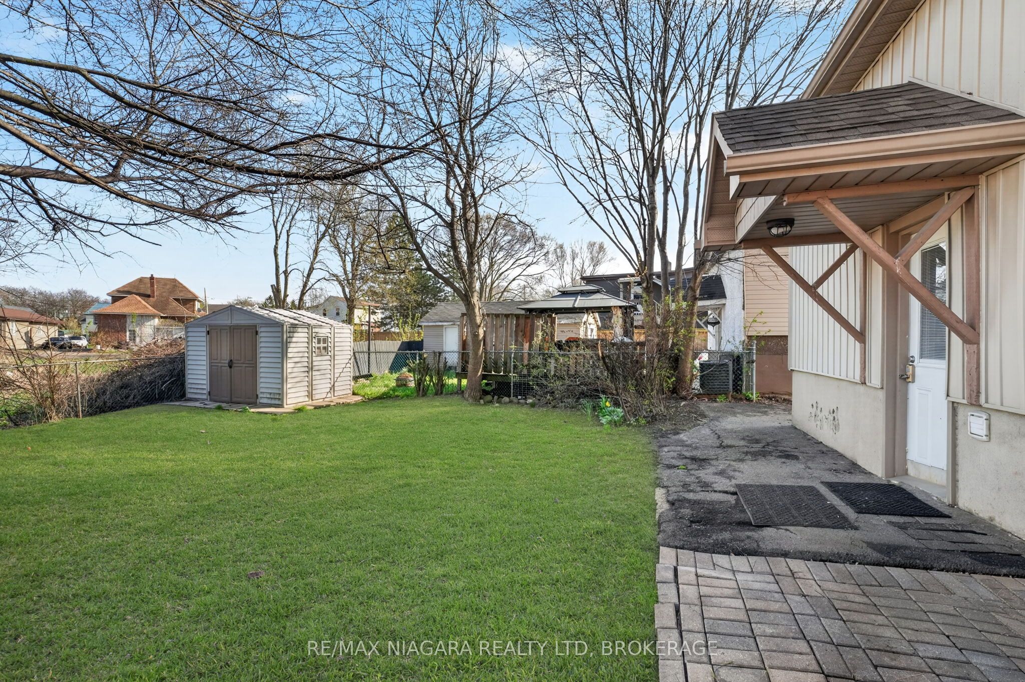 214 Niagara Street Property Photo 37