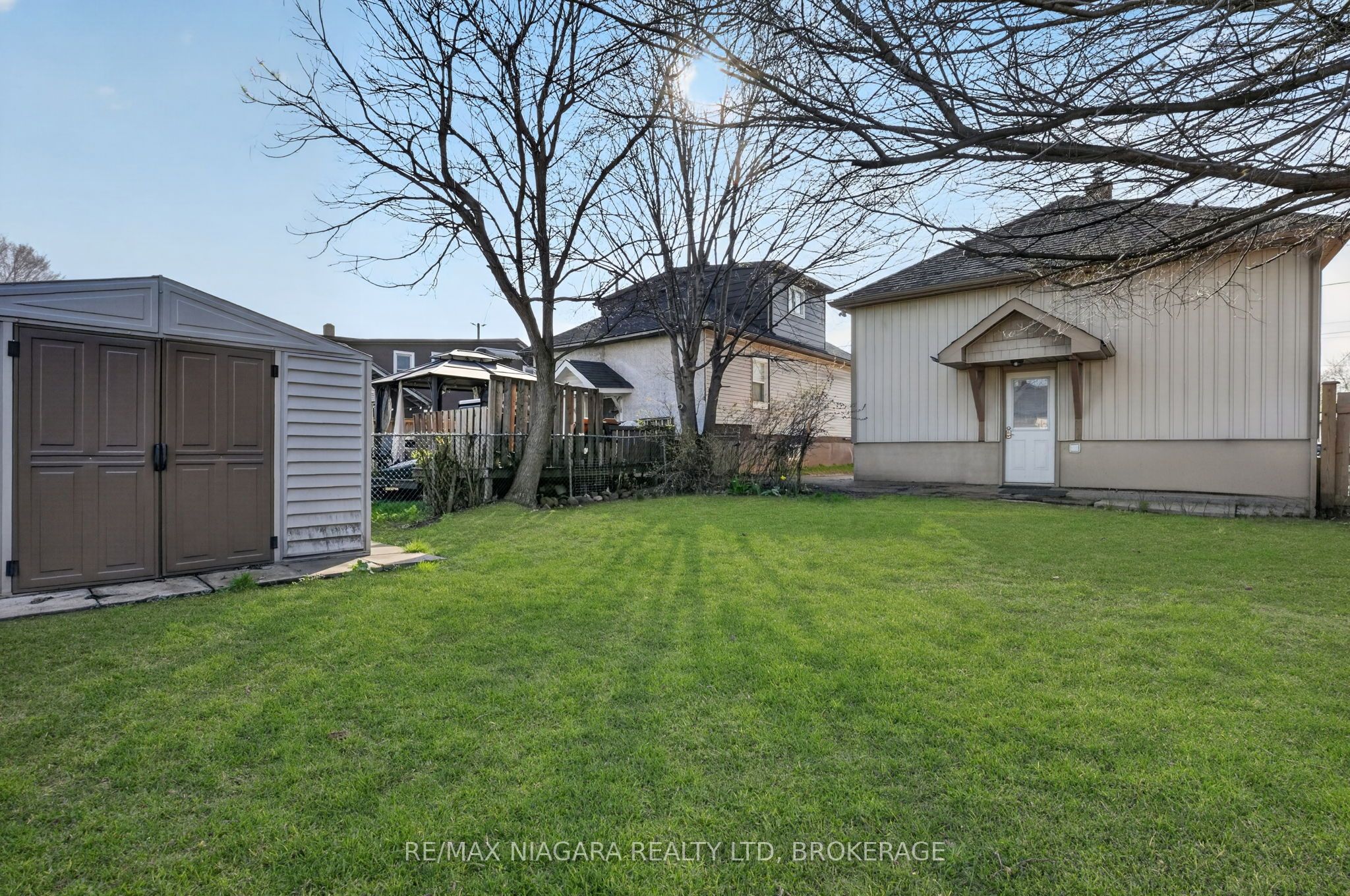 214 Niagara Street Property Photo 38