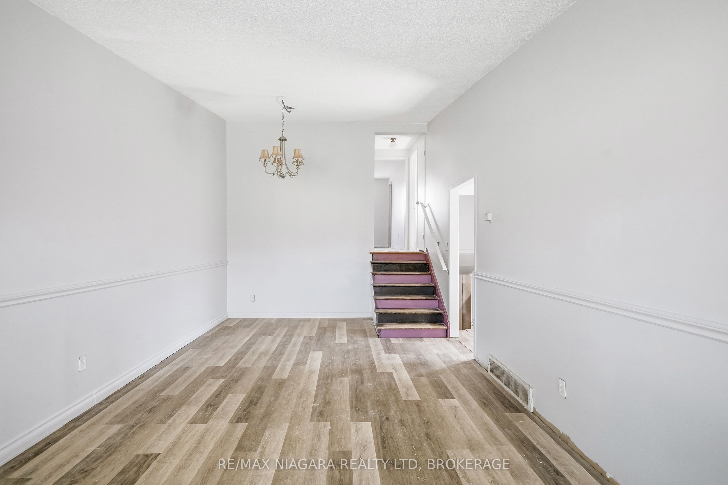 6916 Dolphin Street Property Photo 18