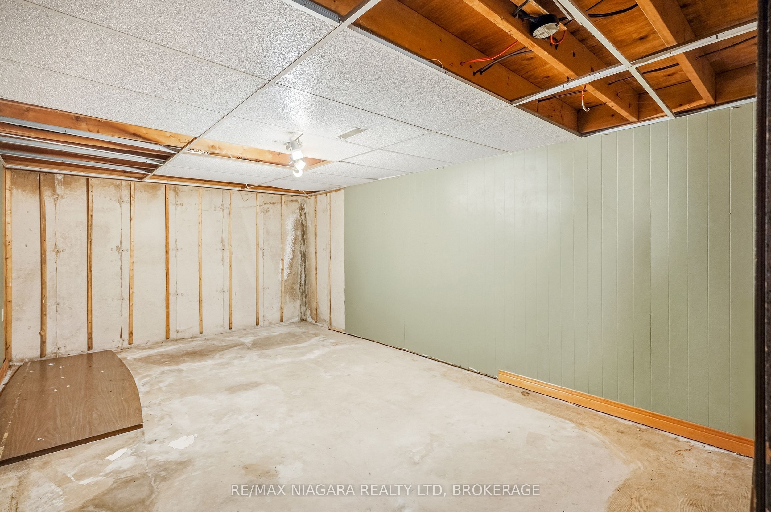 6916 Dolphin Street Property Photo 29